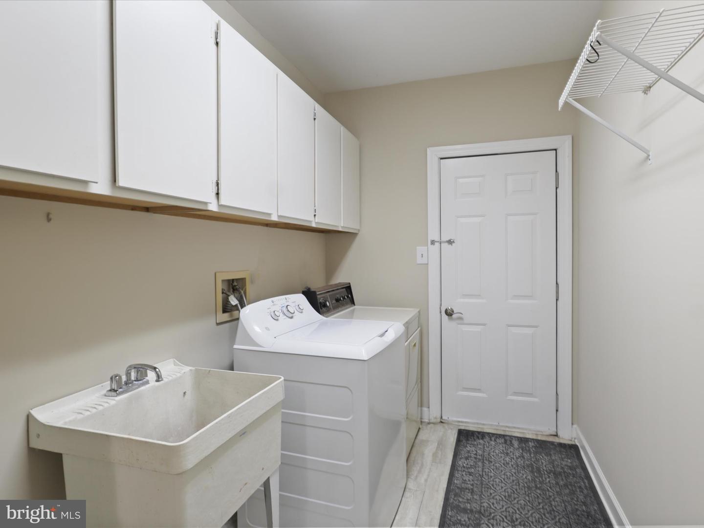 15540 EAGLE TAVERN LN, CENTREVILLE, Virginia 20120, 4 Bedrooms Bedrooms, ,3 BathroomsBathrooms,Residential,For sale,15540 EAGLE TAVERN LN,VAFX2242414 MLS # VAFX2242414