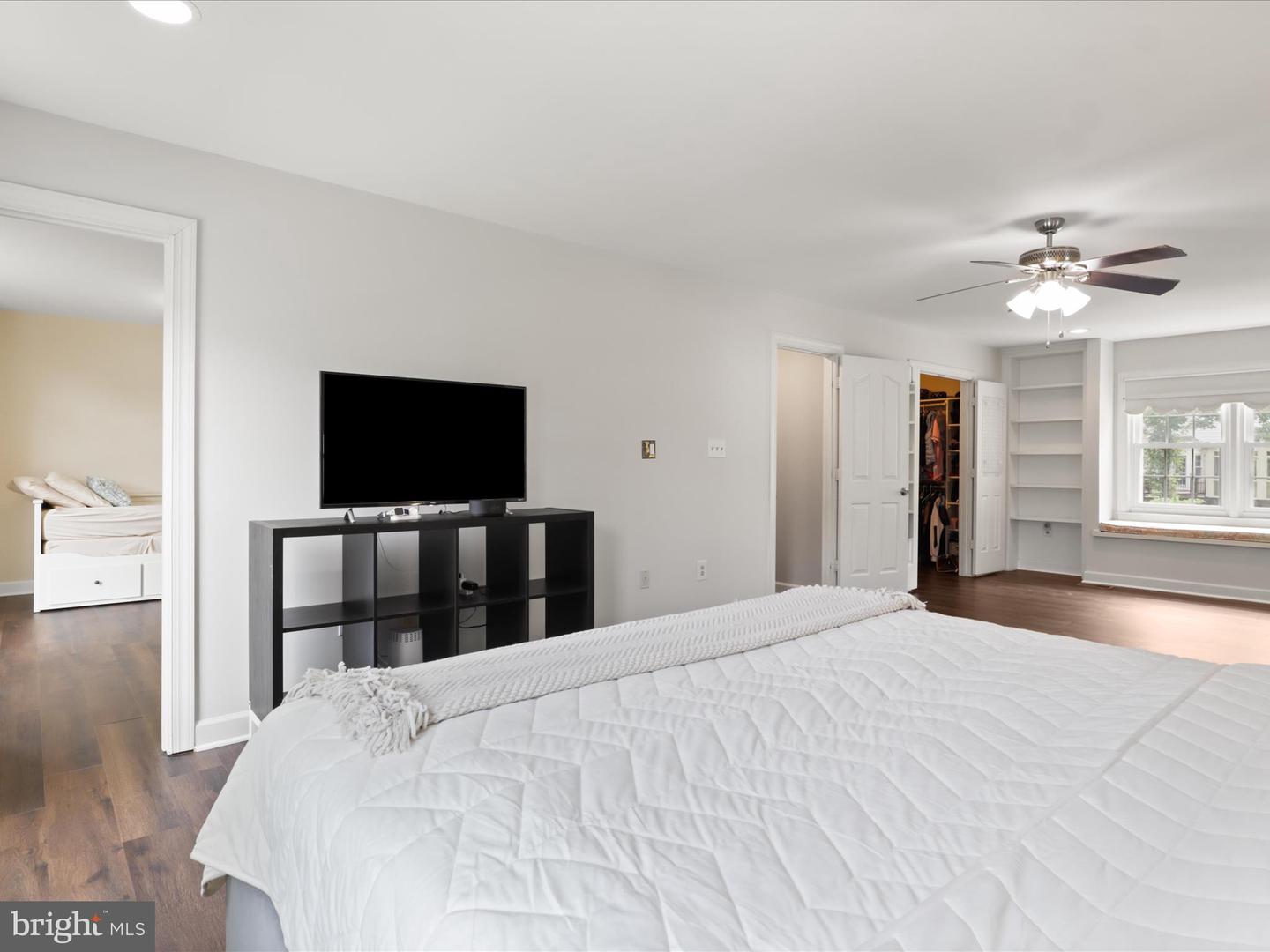 15540 EAGLE TAVERN LN, CENTREVILLE, Virginia 20120, 4 Bedrooms Bedrooms, ,3 BathroomsBathrooms,Residential,For sale,15540 EAGLE TAVERN LN,VAFX2242414 MLS # VAFX2242414