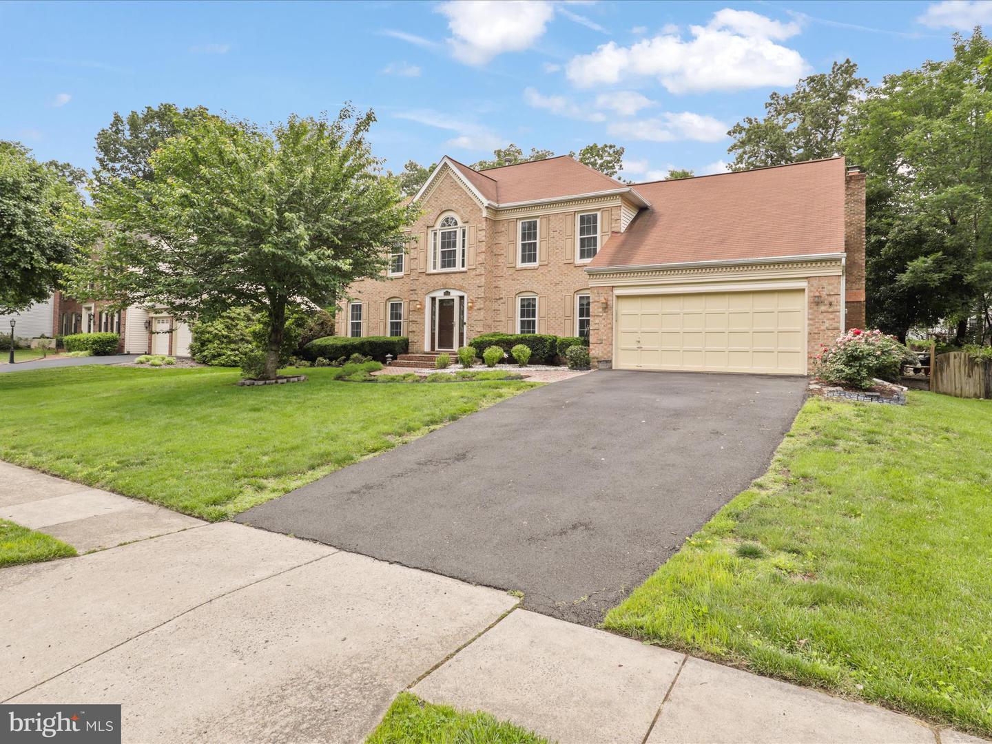 15540 EAGLE TAVERN LN, CENTREVILLE, Virginia 20120, 4 Bedrooms Bedrooms, ,3 BathroomsBathrooms,Residential,For sale,15540 EAGLE TAVERN LN,VAFX2242414 MLS # VAFX2242414