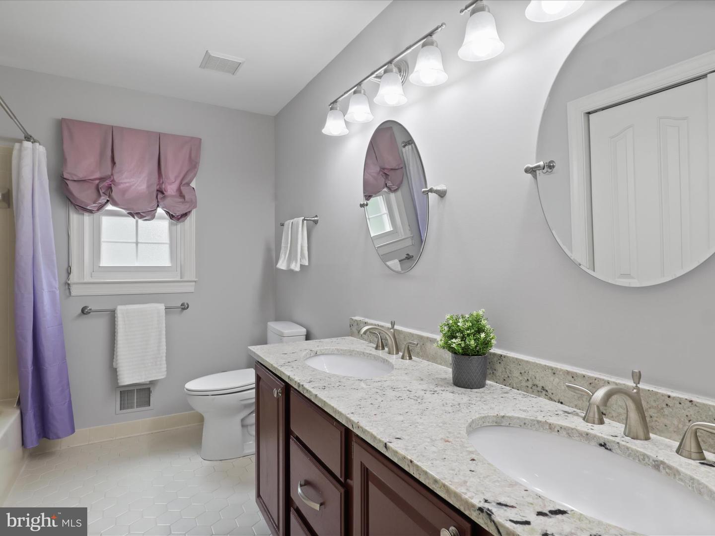 15540 EAGLE TAVERN LN, CENTREVILLE, Virginia 20120, 4 Bedrooms Bedrooms, ,3 BathroomsBathrooms,Residential,For sale,15540 EAGLE TAVERN LN,VAFX2242414 MLS # VAFX2242414