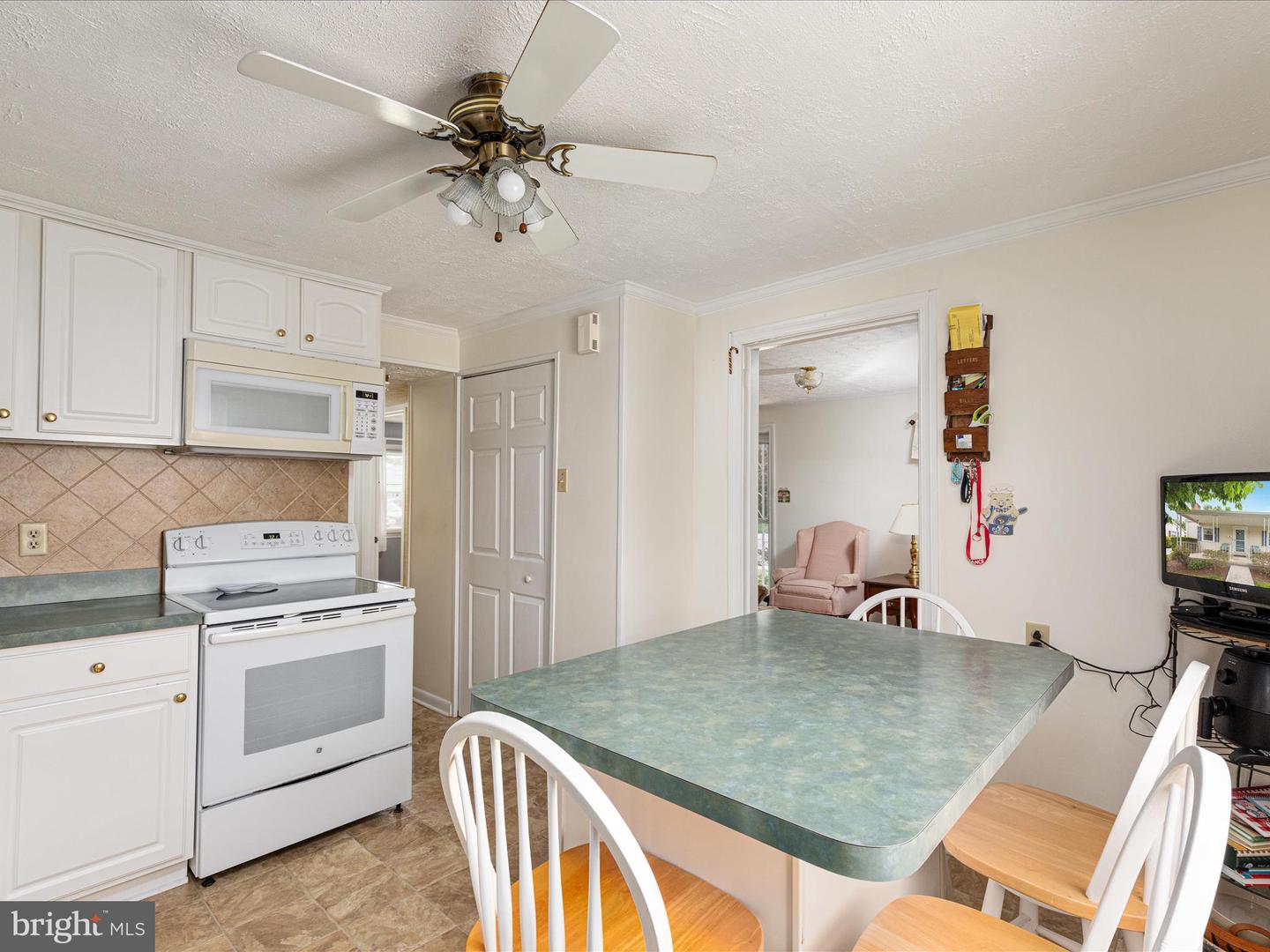 506 BELAIR AVE, FRONT ROYAL, Virginia 22630, 2 Bedrooms Bedrooms, ,1 BathroomBathrooms,Residential,For sale,506 BELAIR AVE,VAWR2011218 MLS # VAWR2011218