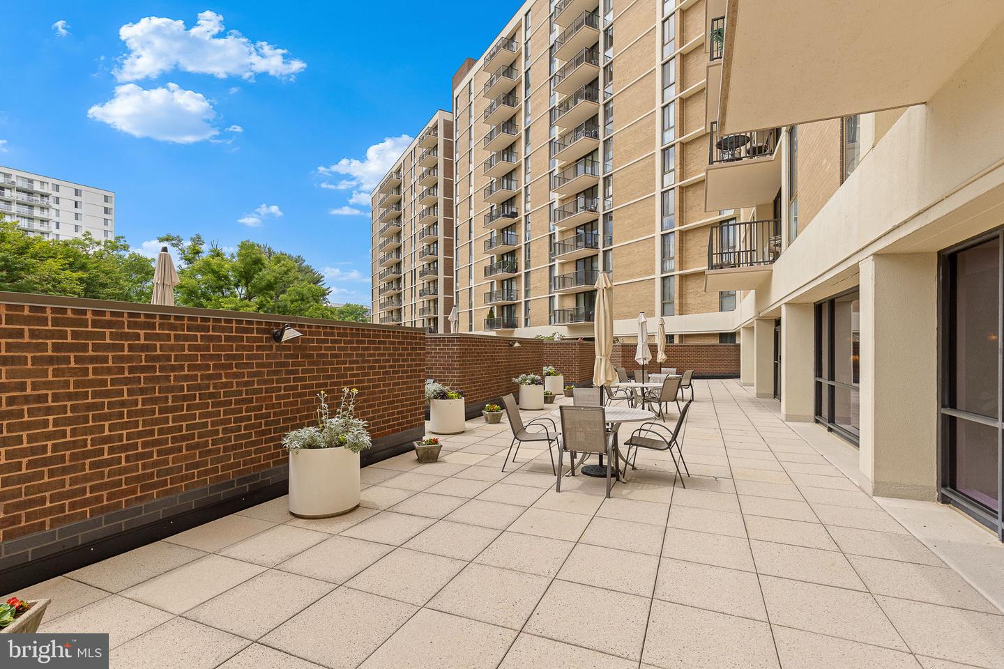 6800 FLEETWOOD RD #808, MCLEAN, Virginia 22101, 1 Bedroom Bedrooms, ,1 BathroomBathrooms,Residential,For sale,6800 FLEETWOOD RD #808,VAFX2242620 MLS # VAFX2242620