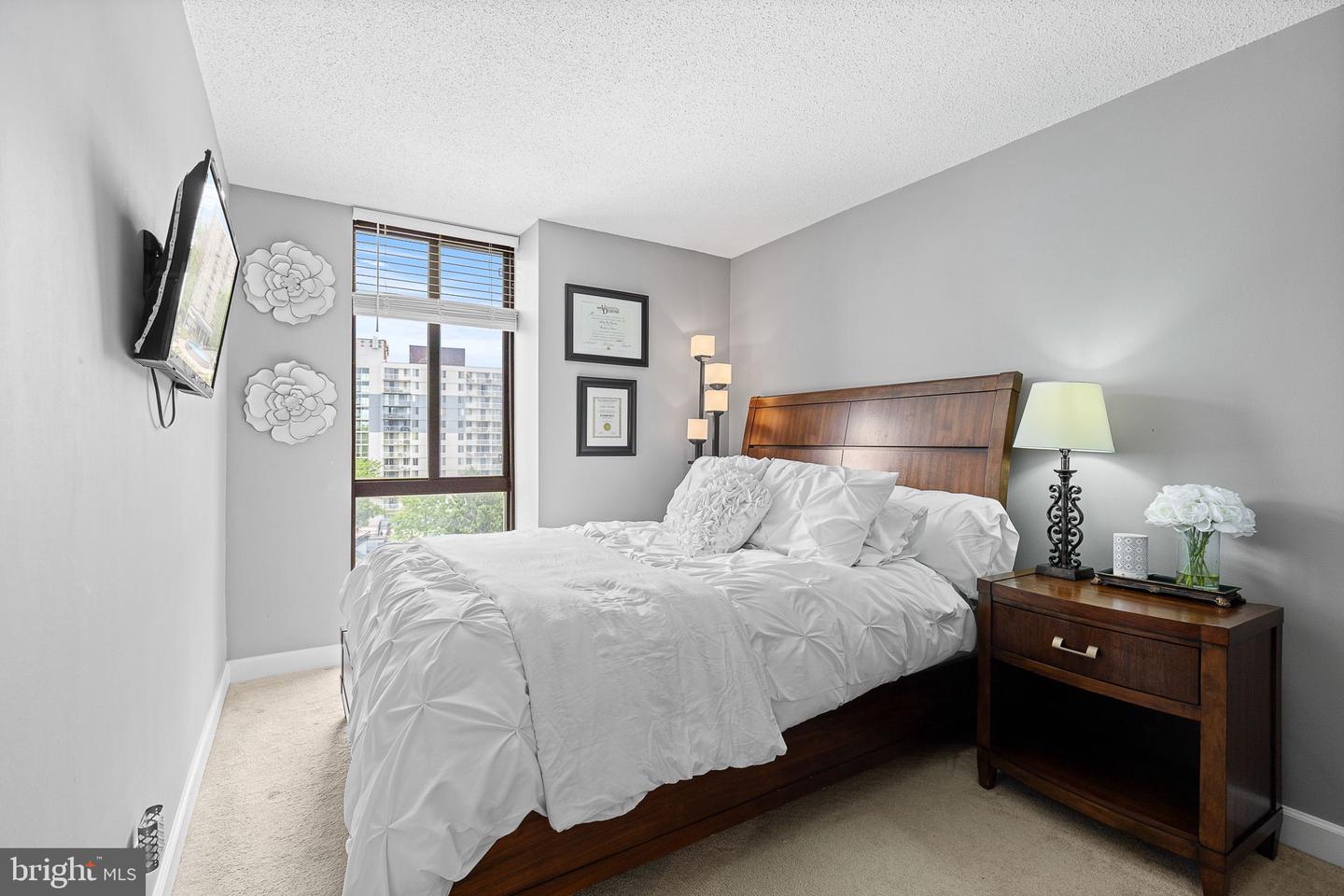 6800 FLEETWOOD RD #808, MCLEAN, Virginia 22101, 1 Bedroom Bedrooms, ,1 BathroomBathrooms,Residential,For sale,6800 FLEETWOOD RD #808,VAFX2242620 MLS # VAFX2242620
