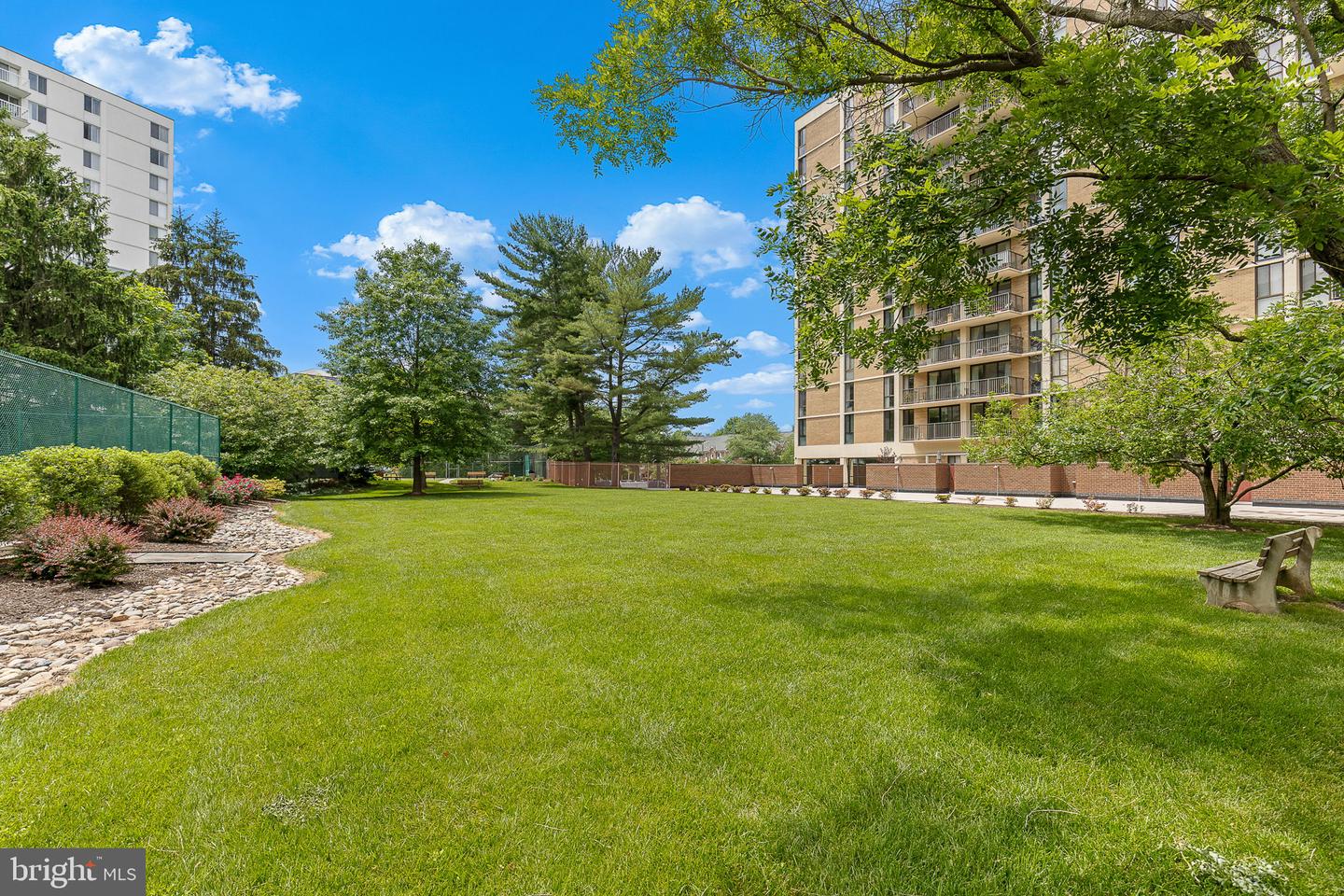 6800 FLEETWOOD RD #808, MCLEAN, Virginia 22101, 1 Bedroom Bedrooms, ,1 BathroomBathrooms,Residential,For sale,6800 FLEETWOOD RD #808,VAFX2242620 MLS # VAFX2242620