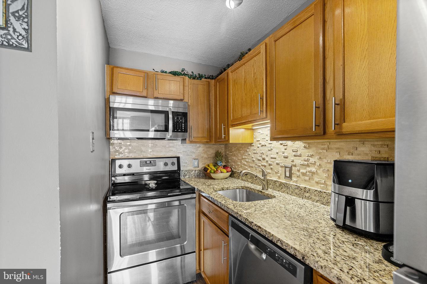 6800 FLEETWOOD RD #808, MCLEAN, Virginia 22101, 1 Bedroom Bedrooms, ,1 BathroomBathrooms,Residential,For sale,6800 FLEETWOOD RD #808,VAFX2242620 MLS # VAFX2242620