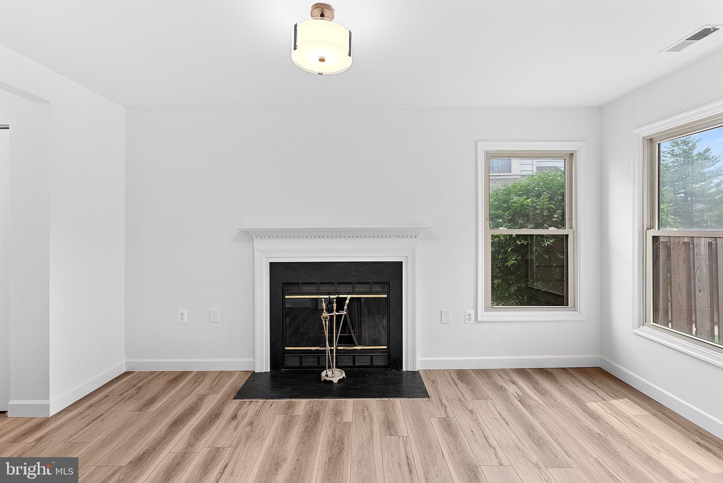 7530 EMERALD DR, MANASSAS, Virginia 20109, 3 Bedrooms Bedrooms, ,2 BathroomsBathrooms,Residential,For sale,7530 EMERALD DR,VAPW2095348 MLS # VAPW2095348