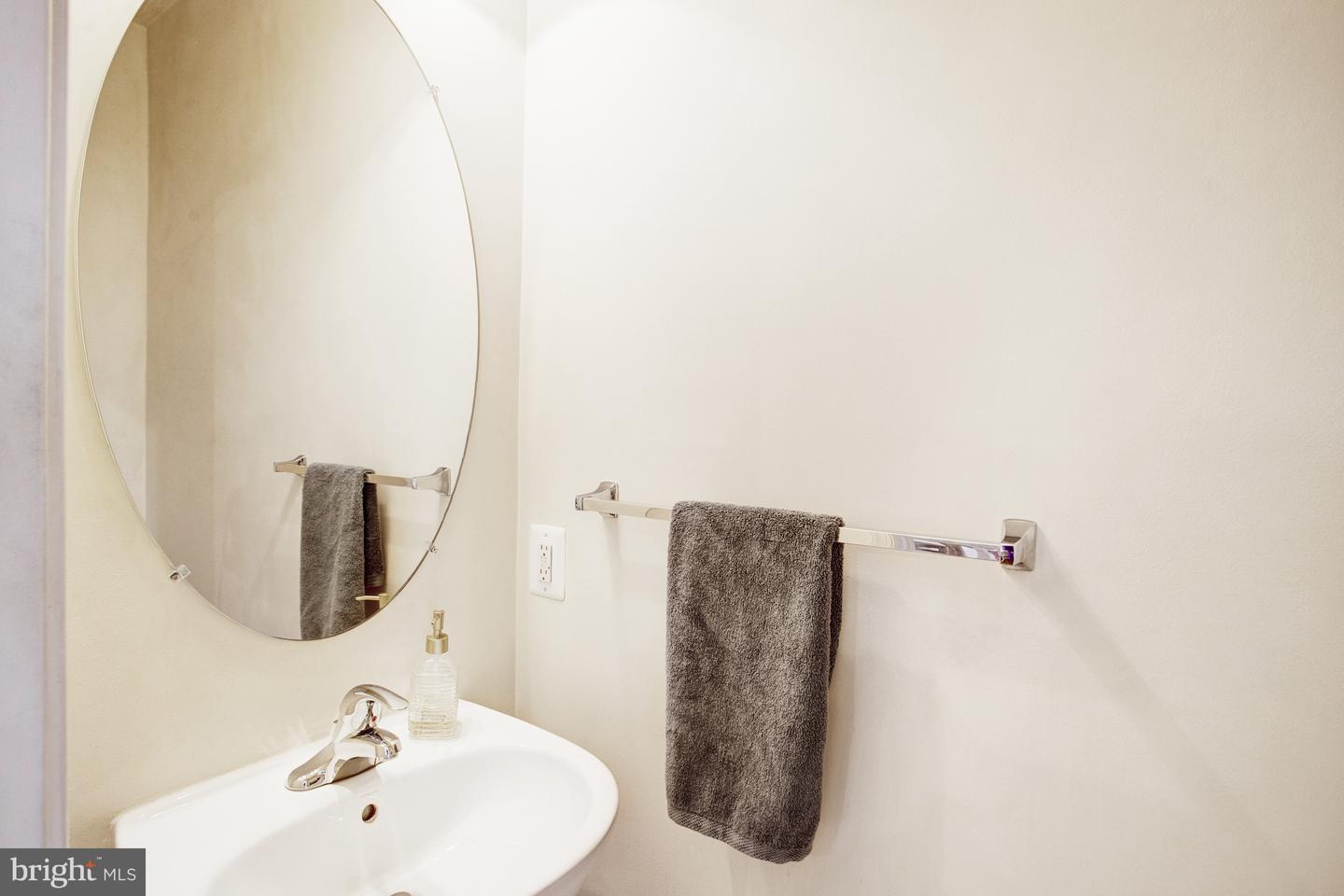 2505 BASIN VIEW LN, WOODBRIDGE, Virginia 22191, 4 Bedrooms Bedrooms, ,2 BathroomsBathrooms,Residential,For sale,2505 BASIN VIEW LN,VAPW2095418 MLS # VAPW2095418