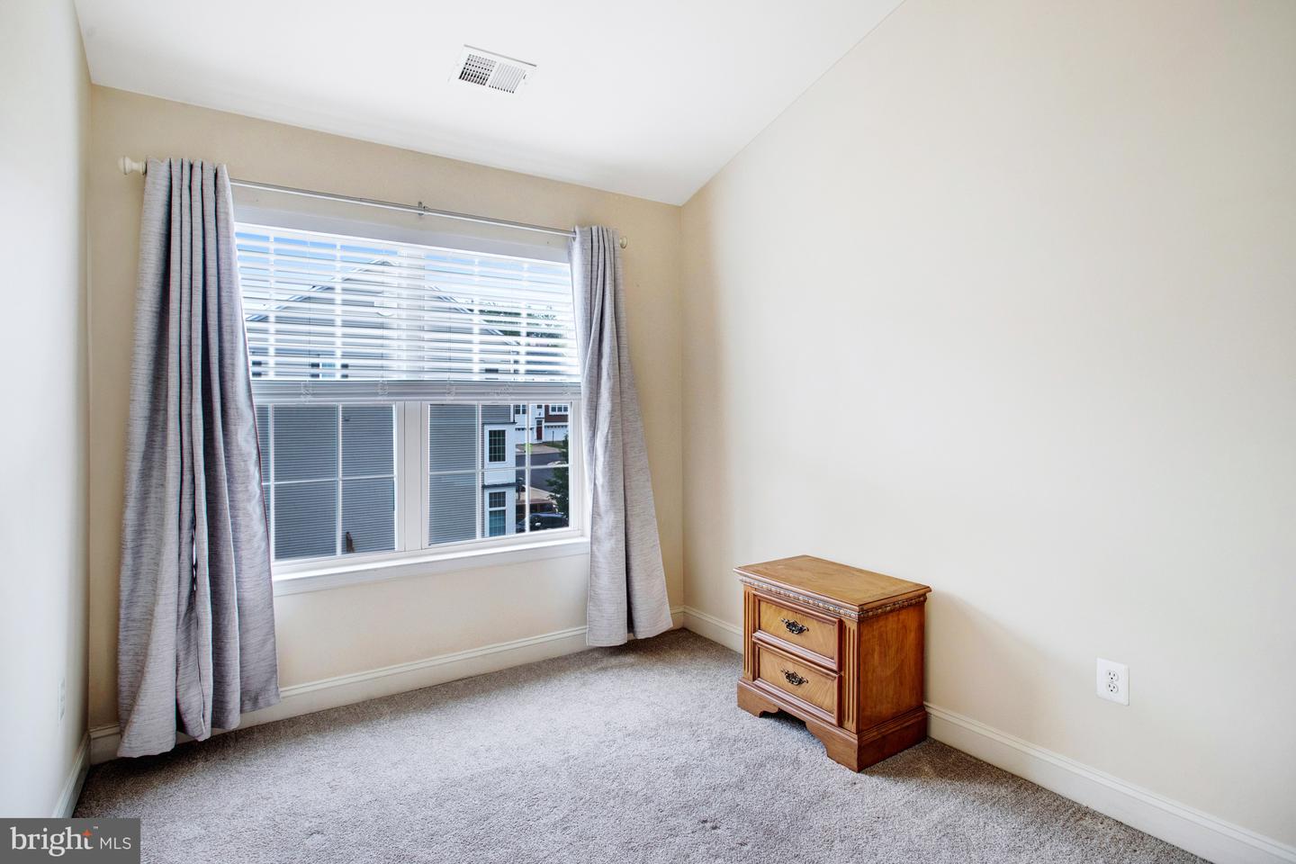 2505 BASIN VIEW LN, WOODBRIDGE, Virginia 22191, 4 Bedrooms Bedrooms, ,2 BathroomsBathrooms,Residential,For sale,2505 BASIN VIEW LN,VAPW2095418 MLS # VAPW2095418