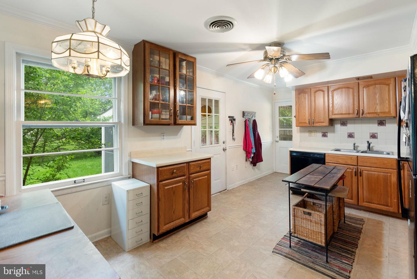 211 WOOD AVE, WINCHESTER, Virginia 22601, 3 Bedrooms Bedrooms, ,2 BathroomsBathrooms,Residential,For sale,211 WOOD AVE,VAWI2007738 MLS # VAWI2007738