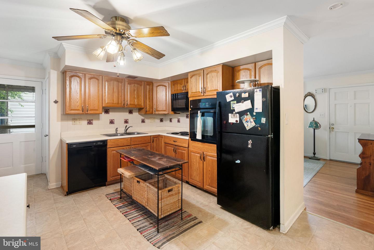 211 WOOD AVE, WINCHESTER, Virginia 22601, 3 Bedrooms Bedrooms, ,2 BathroomsBathrooms,Residential,For sale,211 WOOD AVE,VAWI2007738 MLS # VAWI2007738