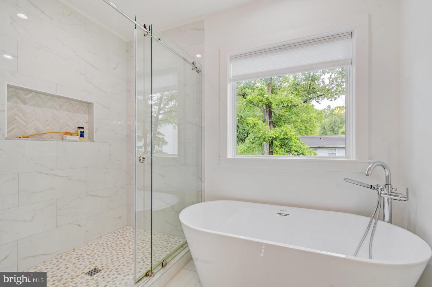 8226 MCNEIL ST, VIENNA, Virginia 22180, 7 Bedrooms Bedrooms, ,7 BathroomsBathrooms,Residential,For sale,8226 MCNEIL ST,VAFX2242736 MLS # VAFX2242736