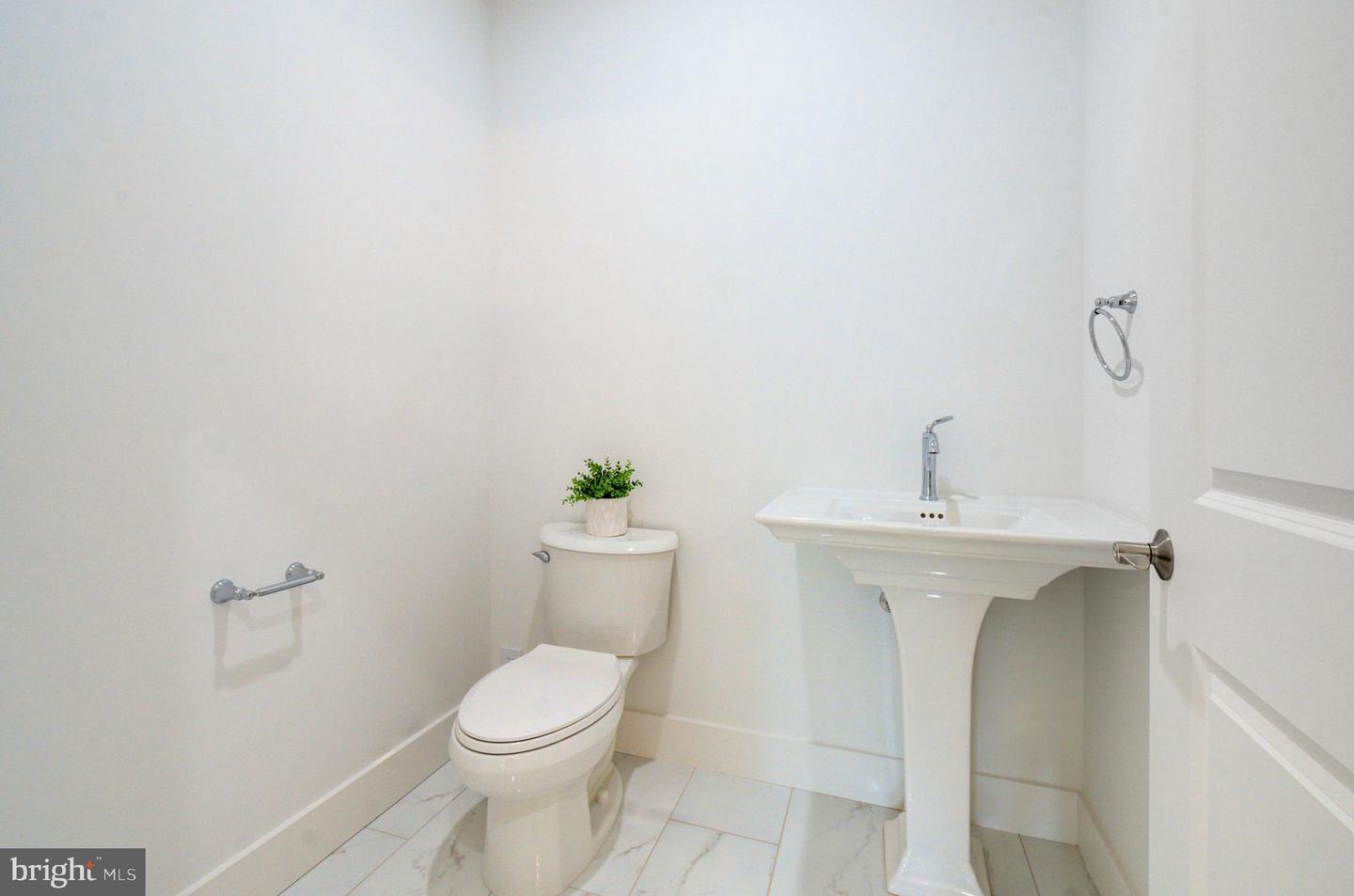 8226 MCNEIL ST, VIENNA, Virginia 22180, 7 Bedrooms Bedrooms, ,7 BathroomsBathrooms,Residential,For sale,8226 MCNEIL ST,VAFX2242736 MLS # VAFX2242736
