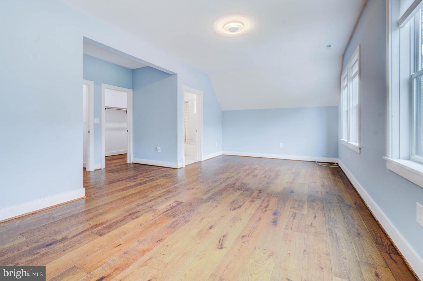 8226 MCNEIL ST, VIENNA, Virginia 22180, 7 Bedrooms Bedrooms, ,7 BathroomsBathrooms,Residential,For sale,8226 MCNEIL ST,VAFX2242736 MLS # VAFX2242736