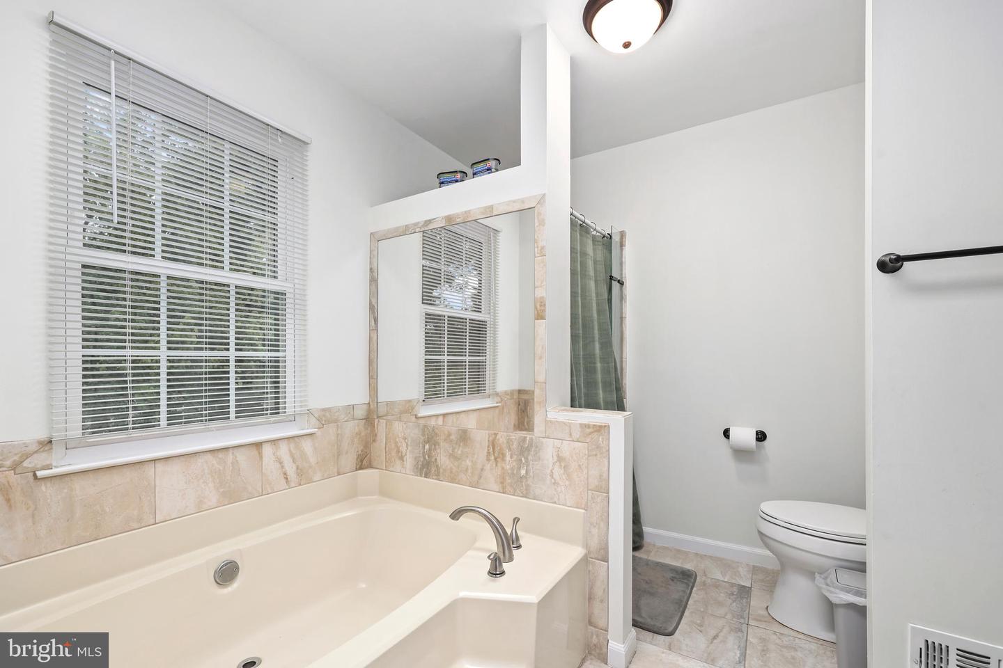 3950 TALLOW TREE PL, FAIRFAX, Virginia 22033, 4 Bedrooms Bedrooms, 3 Rooms Rooms,3 BathroomsBathrooms,Residential,For sale,3950 TALLOW TREE PL,VAFX2242944 MLS # VAFX2242944