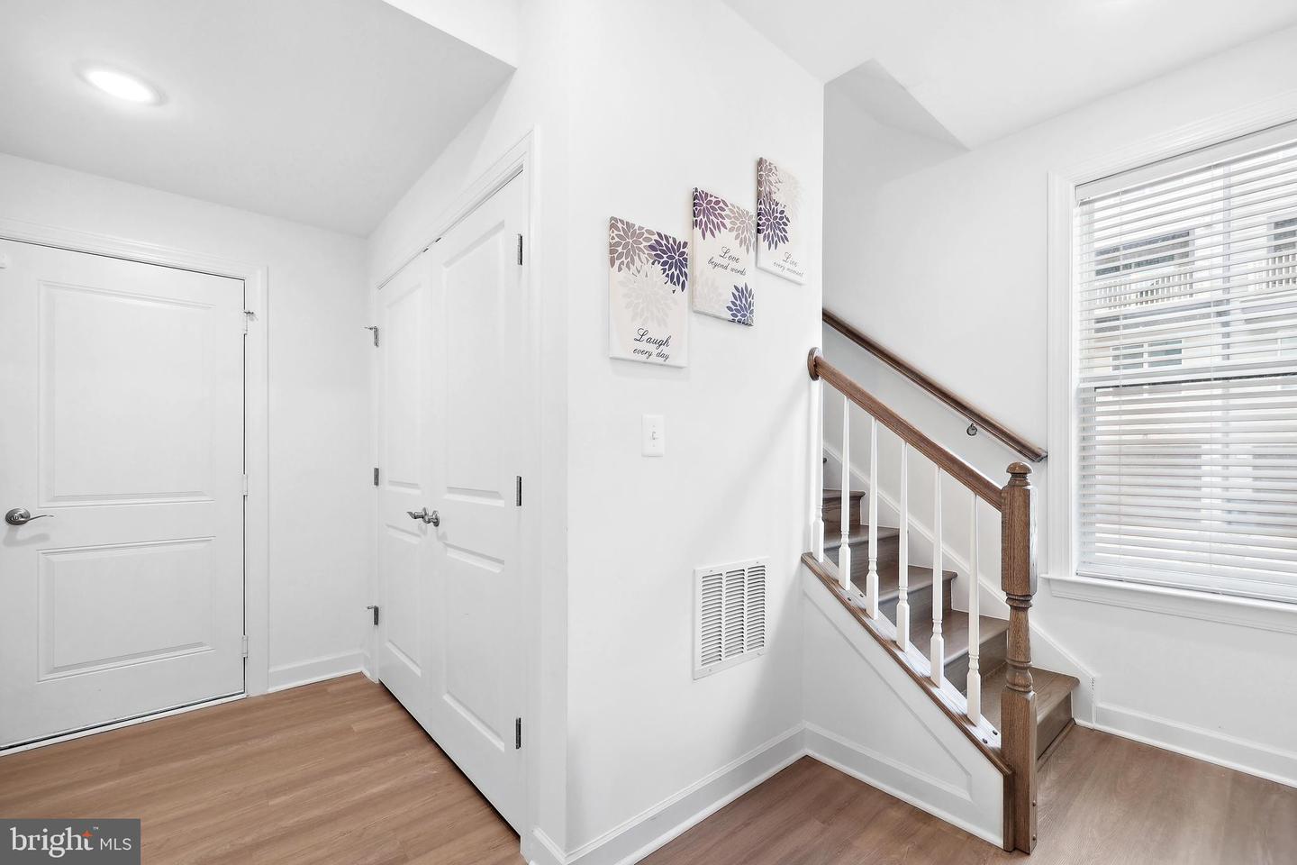 4901 LONGMIRE WAY, CHANTILLY, Virginia 20151, 4 Bedrooms Bedrooms, ,3 BathroomsBathrooms,Residential,For sale,4901 LONGMIRE WAY,VAFX2243062 MLS # VAFX2243062