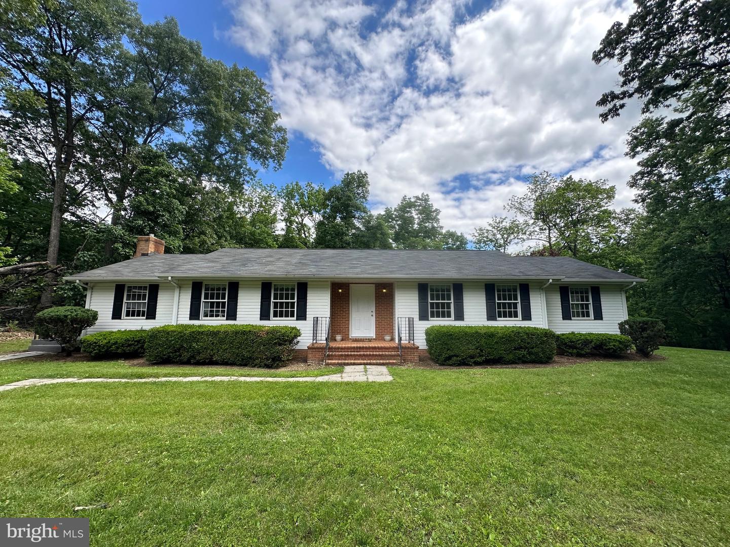 519 ORCHARD DALE DR, CLEAR BROOK, Virginia 22624, 3 Bedrooms Bedrooms, ,2 BathroomsBathrooms,Residential,For sale,519 ORCHARD DALE DR,VAFV2034400 MLS # VAFV2034400