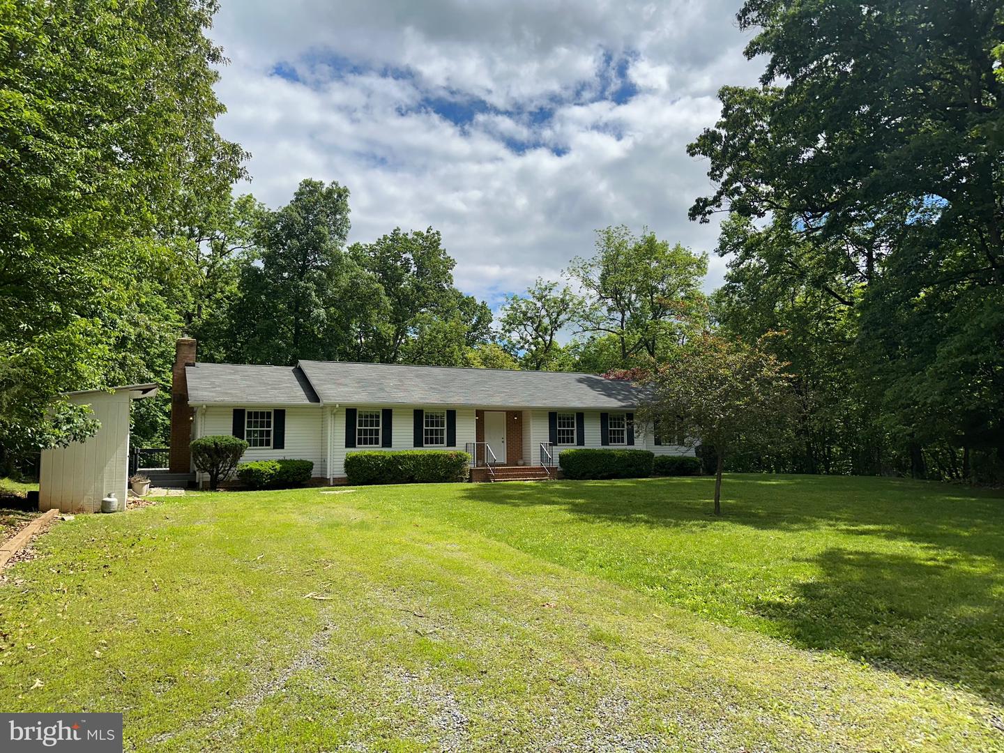 519 ORCHARD DALE DR, CLEAR BROOK, Virginia 22624, 3 Bedrooms Bedrooms, ,2 BathroomsBathrooms,Residential,For sale,519 ORCHARD DALE DR,VAFV2034400 MLS # VAFV2034400