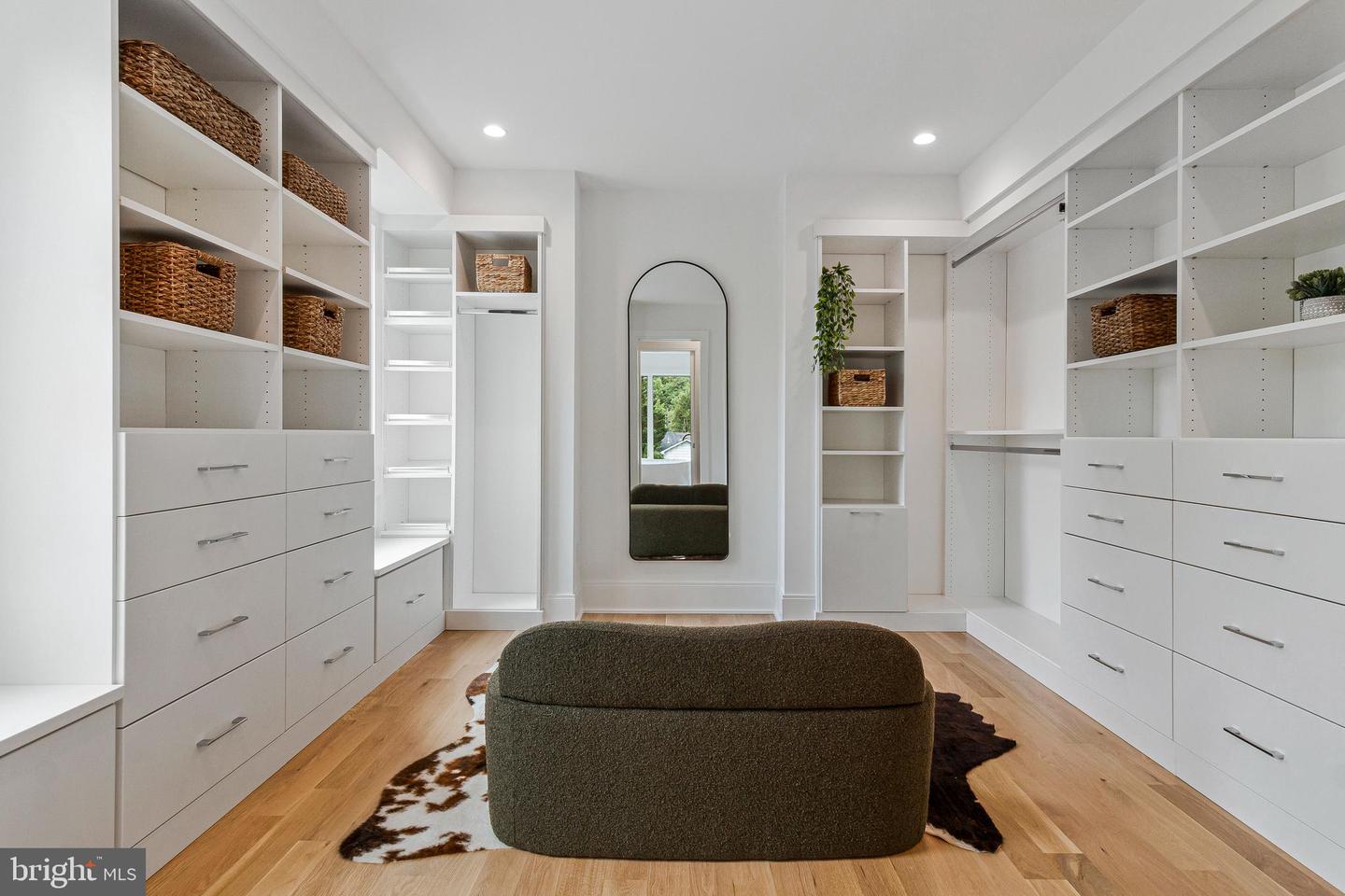 6120 30TH ST NW, WASHINGTON, District Of Columbia 20015, 6 Bedrooms Bedrooms, ,4 BathroomsBathrooms,Residential,For sale,6120 30TH ST NW,DCDC2202370 MLS # DCDC2202370