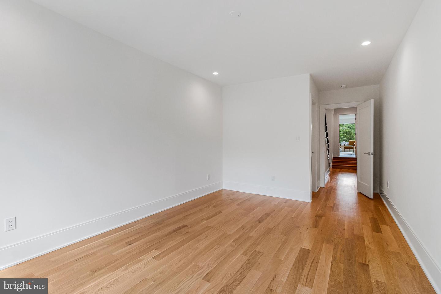 6120 30TH ST NW, WASHINGTON, District Of Columbia 20015, 6 Bedrooms Bedrooms, ,4 BathroomsBathrooms,Residential,For sale,6120 30TH ST NW,DCDC2202370 MLS # DCDC2202370