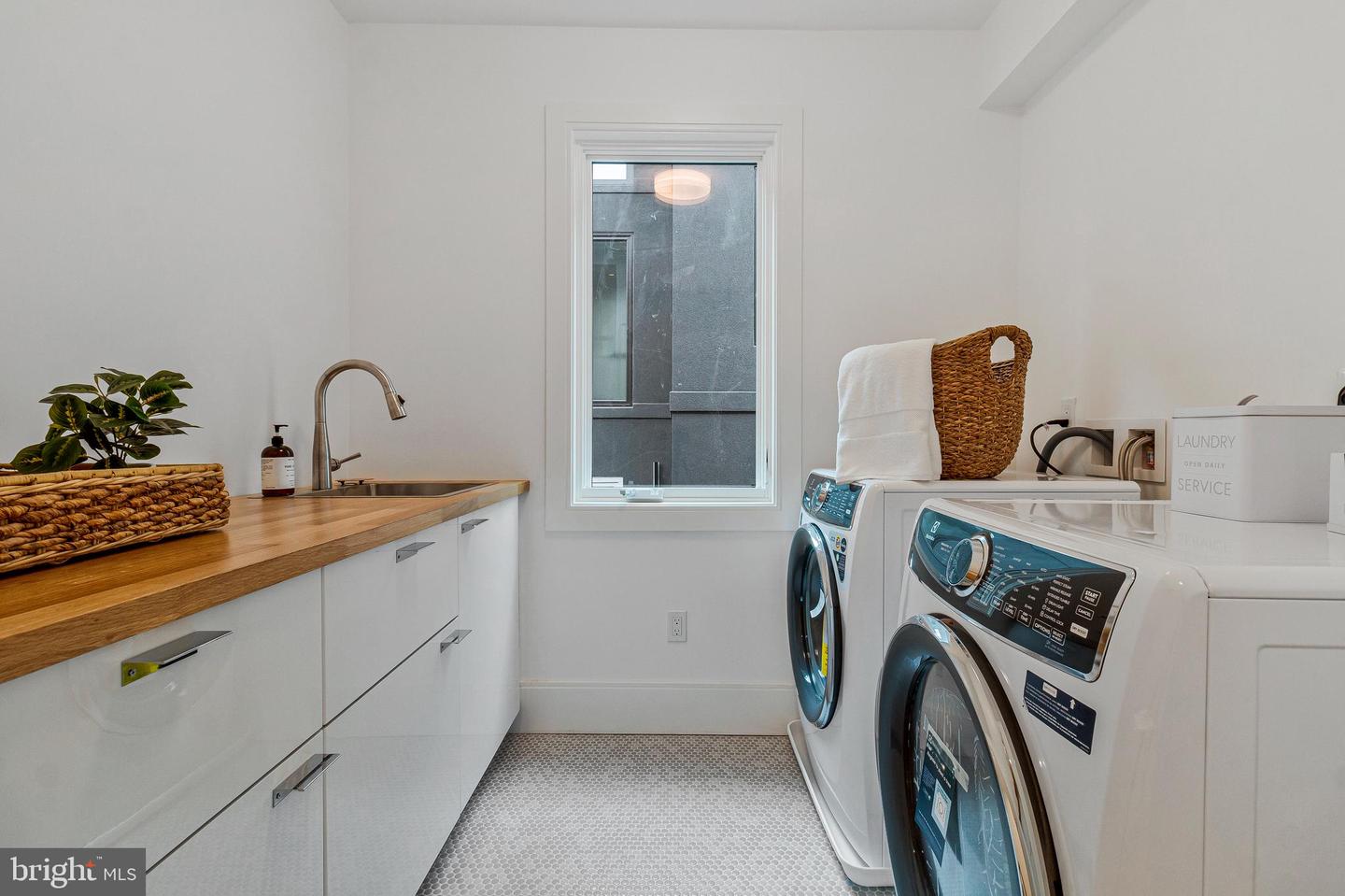 6120 30TH ST NW, WASHINGTON, District Of Columbia 20015, 6 Bedrooms Bedrooms, ,4 BathroomsBathrooms,Residential,For sale,6120 30TH ST NW,DCDC2202370 MLS # DCDC2202370