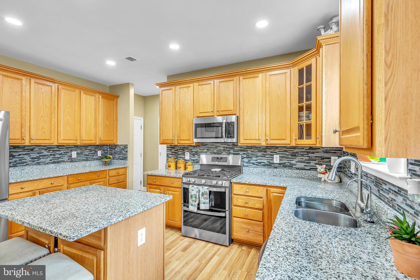 4141 PHILENA ST, DUMFRIES, Virginia 22025, 6 Bedrooms Bedrooms, ,3 BathroomsBathrooms,Residential,For sale,4141 PHILENA ST,VAPW2095584 MLS # VAPW2095584