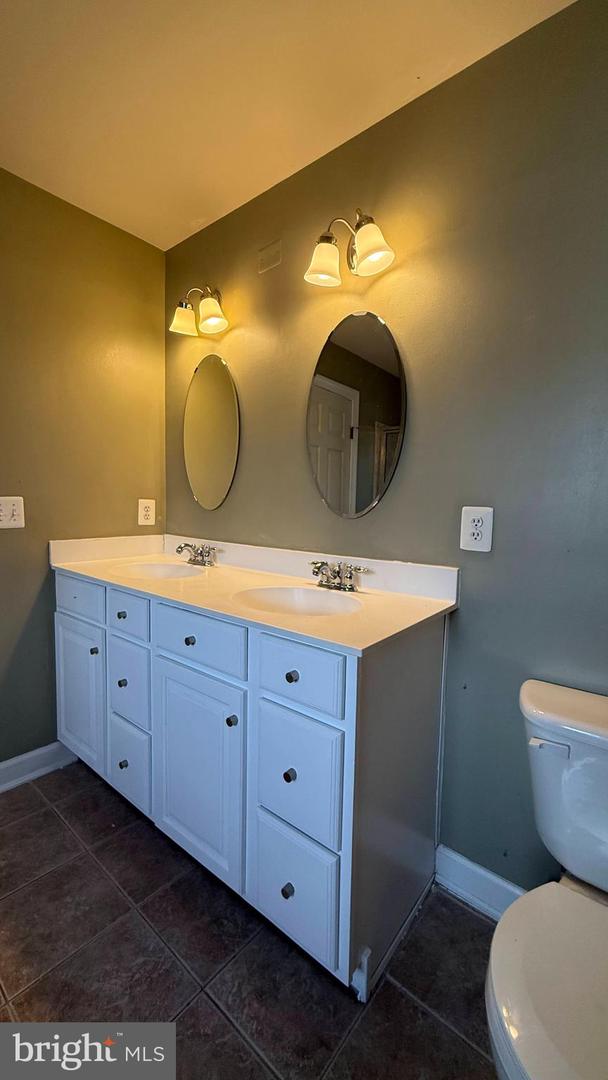 4906 DASHIELL PL, WOODBRIDGE, Virginia 22192, 4 Bedrooms Bedrooms, ,2 BathroomsBathrooms,Residential,For sale,4906 DASHIELL PL,VAPW2095594 MLS # VAPW2095594