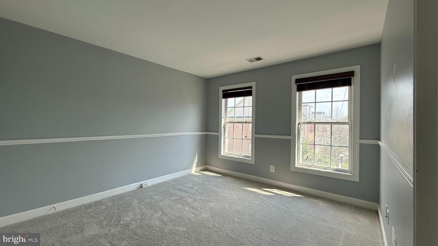 4906 DASHIELL PL, WOODBRIDGE, Virginia 22192, 4 Bedrooms Bedrooms, ,2 BathroomsBathrooms,Residential,For sale,4906 DASHIELL PL,VAPW2095594 MLS # VAPW2095594