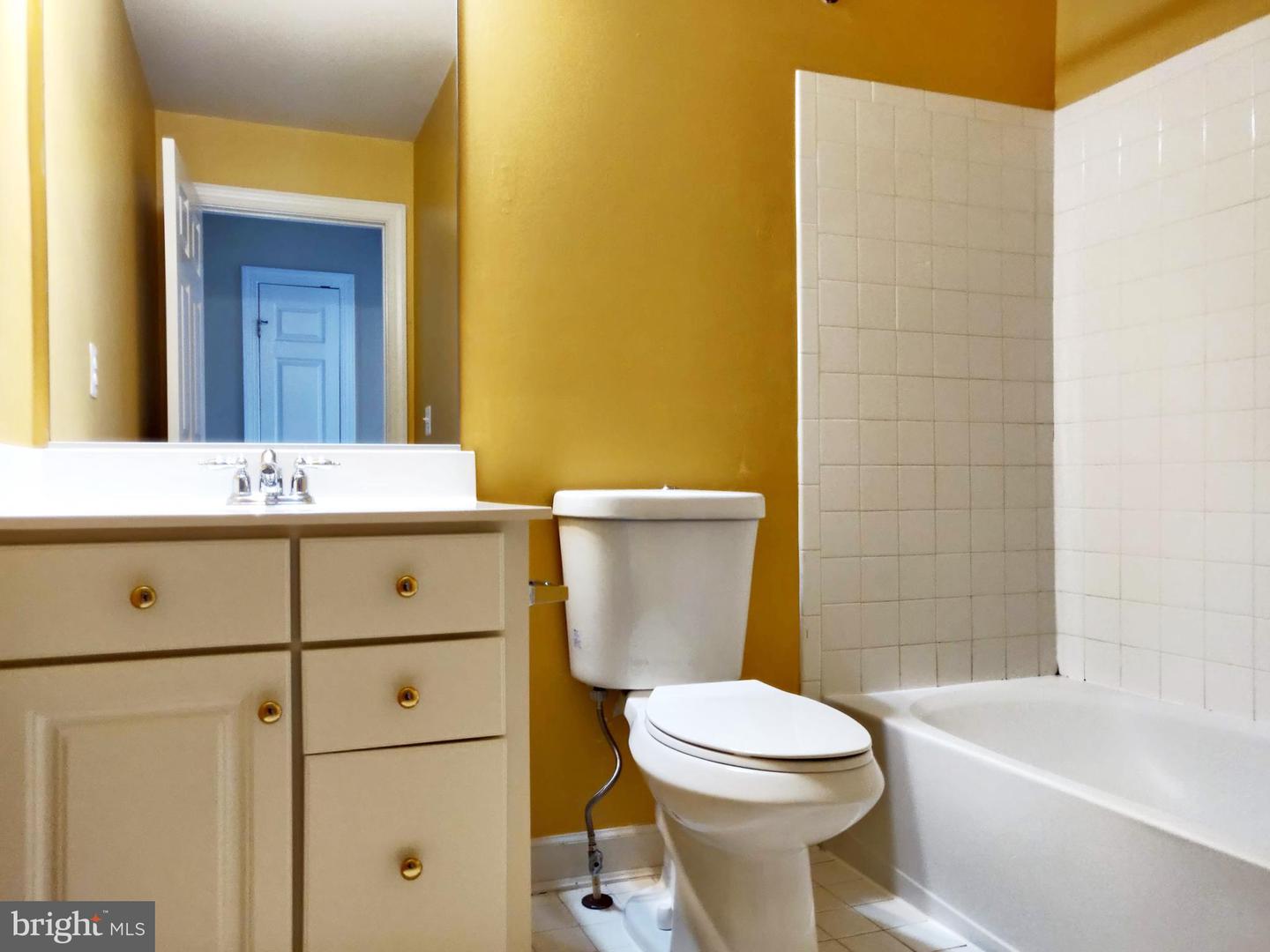 4906 DASHIELL PL, WOODBRIDGE, Virginia 22192, 4 Bedrooms Bedrooms, ,2 BathroomsBathrooms,Residential,For sale,4906 DASHIELL PL,VAPW2095594 MLS # VAPW2095594