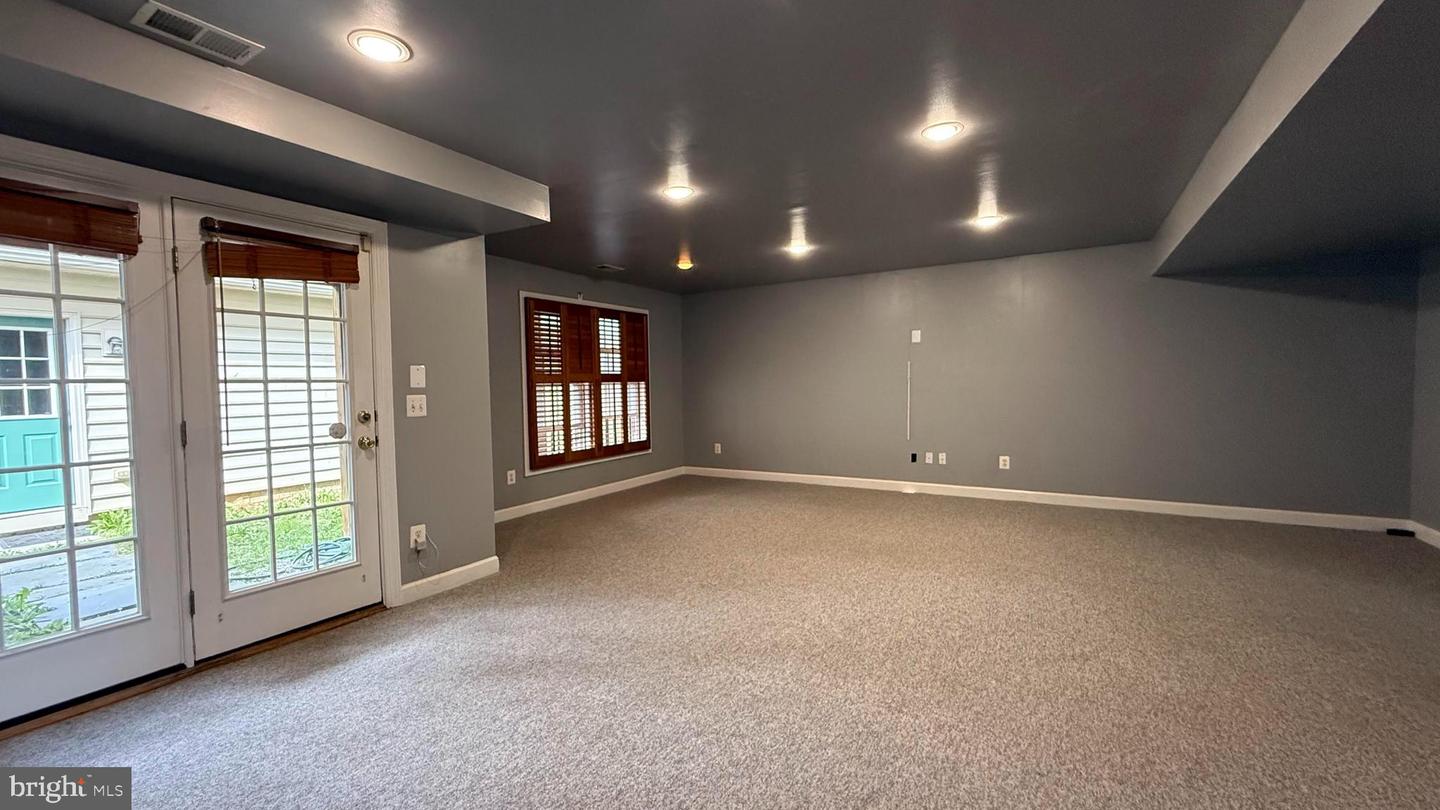 4906 DASHIELL PL, WOODBRIDGE, Virginia 22192, 4 Bedrooms Bedrooms, ,2 BathroomsBathrooms,Residential,For sale,4906 DASHIELL PL,VAPW2095594 MLS # VAPW2095594