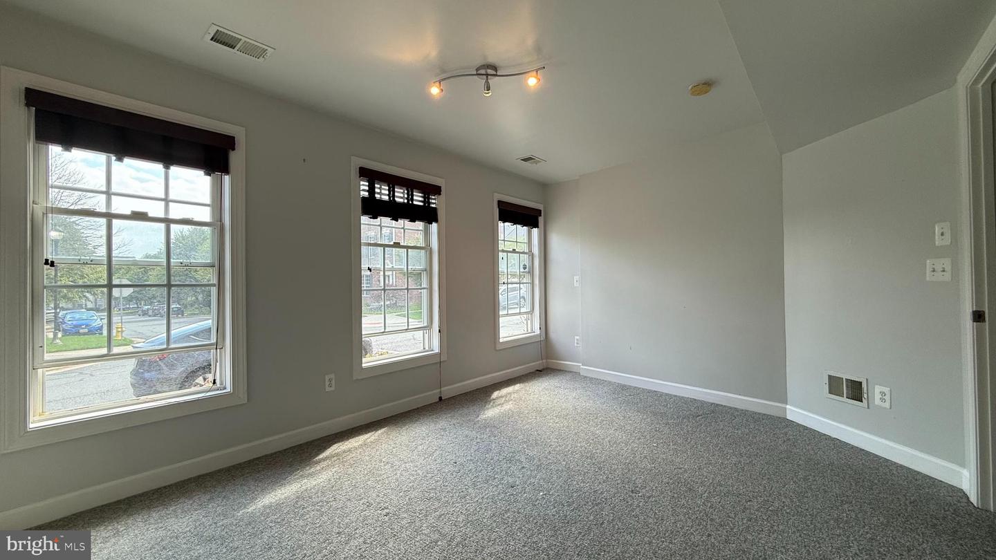 4906 DASHIELL PL, WOODBRIDGE, Virginia 22192, 4 Bedrooms Bedrooms, ,2 BathroomsBathrooms,Residential,For sale,4906 DASHIELL PL,VAPW2095594 MLS # VAPW2095594
