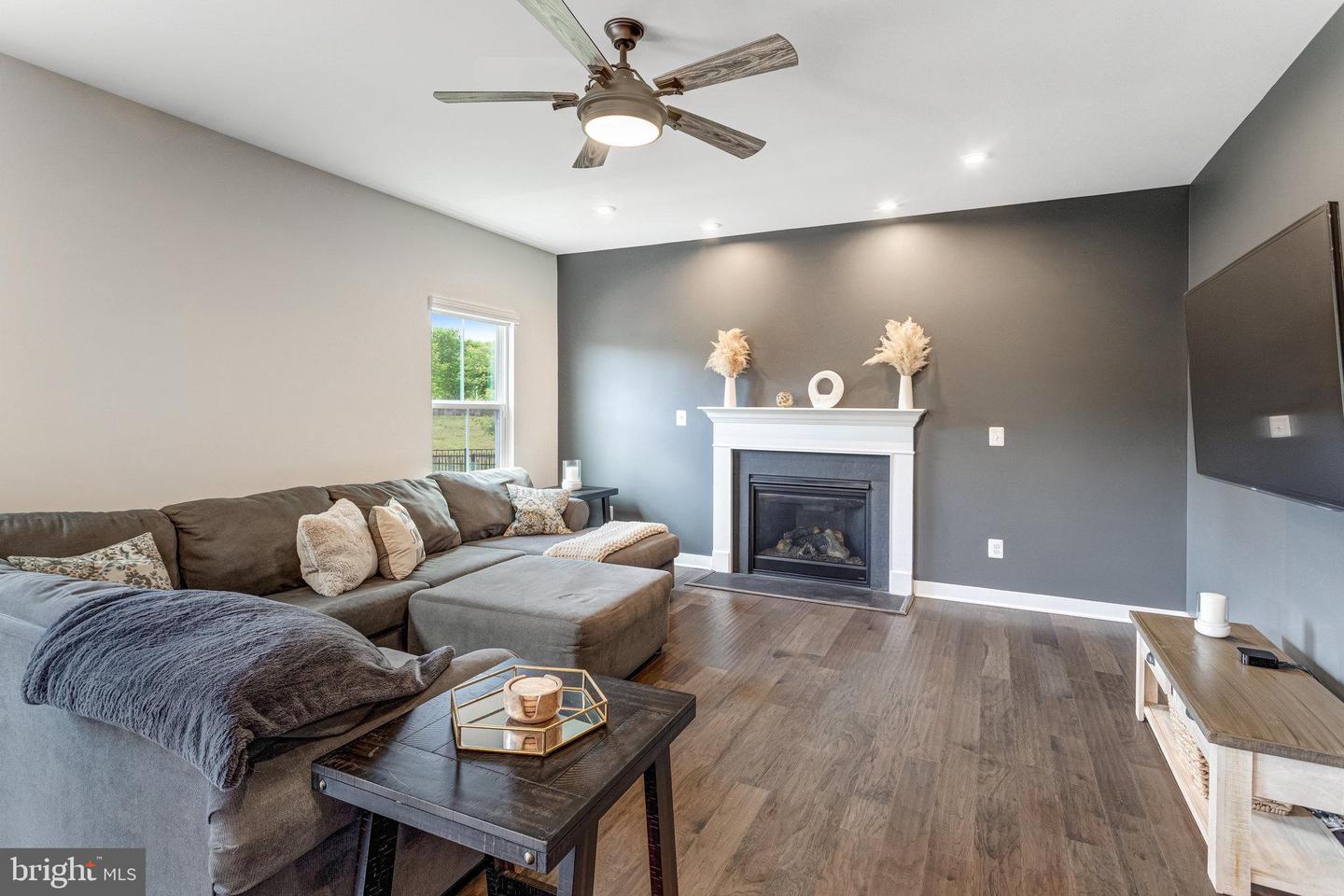 2517 SWEET CLOVER CT, DUMFRIES, Virginia 22026, 4 Bedrooms Bedrooms, ,3 BathroomsBathrooms,Residential,For sale,2517 SWEET CLOVER CT,VAPW2095606 MLS # VAPW2095606