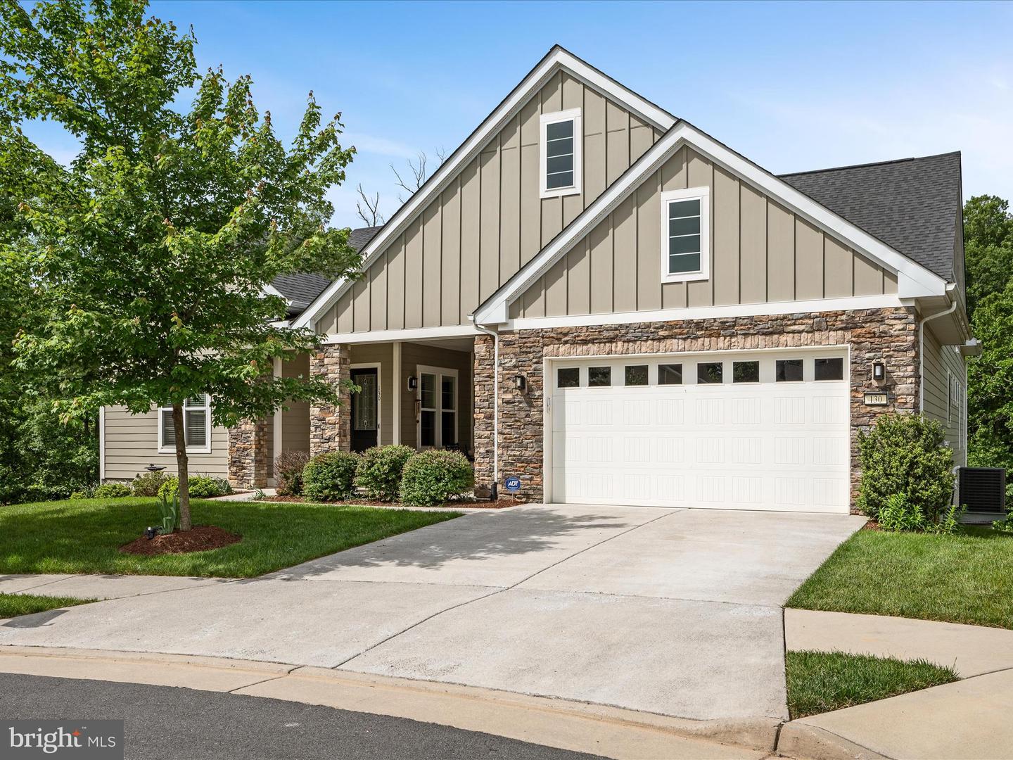 130 GROSBEAK CT, LAKE FREDERICK, Virginia 22630, 4 Bedrooms Bedrooms, ,3 BathroomsBathrooms,Residential,For sale,130 GROSBEAK CT,VAFV2034446 MLS # VAFV2034446