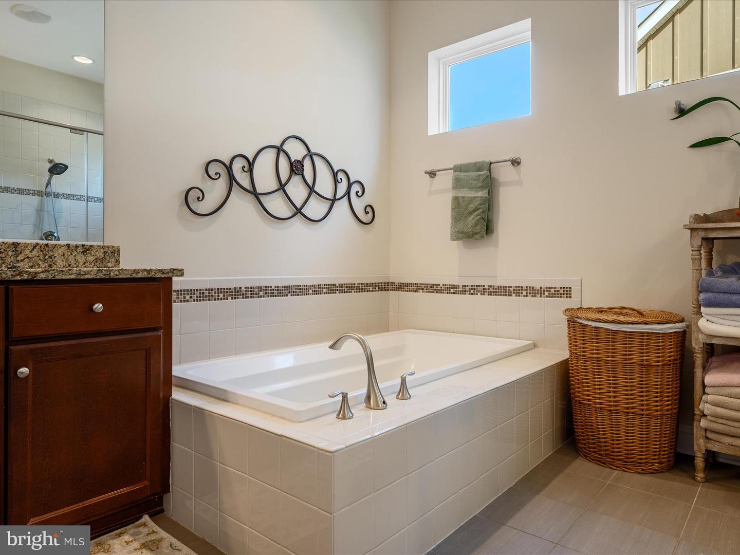 130 GROSBEAK CT, LAKE FREDERICK, Virginia 22630, 4 Bedrooms Bedrooms, ,3 BathroomsBathrooms,Residential,For sale,130 GROSBEAK CT,VAFV2034446 MLS # VAFV2034446