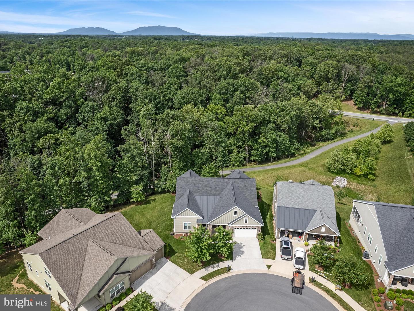 130 GROSBEAK CT, LAKE FREDERICK, Virginia 22630, 4 Bedrooms Bedrooms, ,3 BathroomsBathrooms,Residential,For sale,130 GROSBEAK CT,VAFV2034446 MLS # VAFV2034446