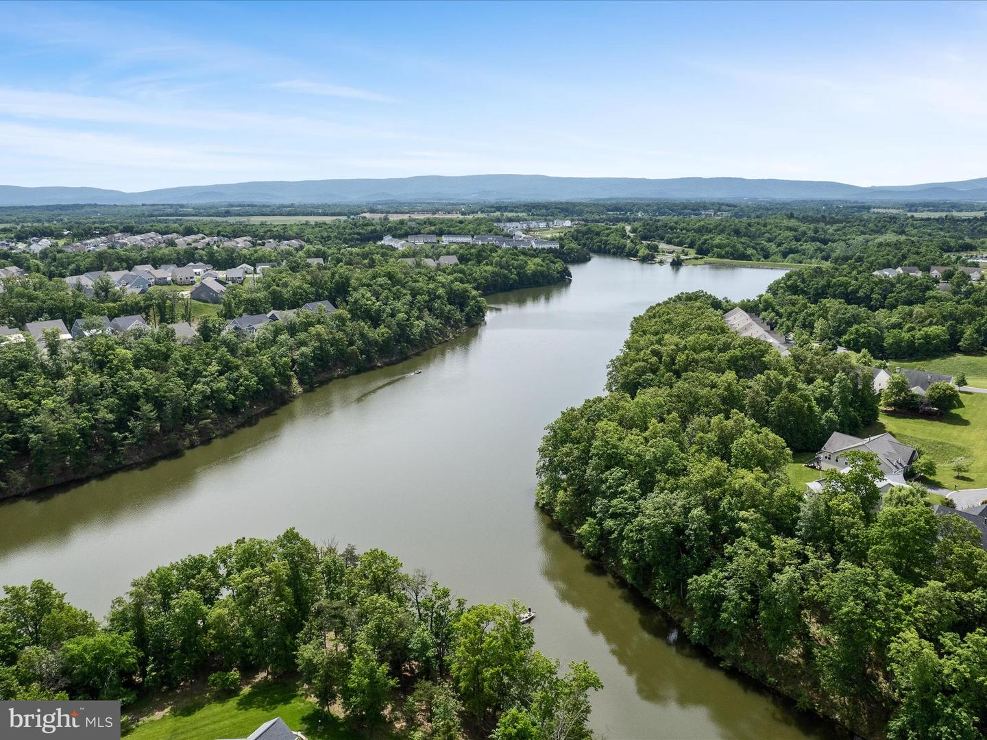 130 GROSBEAK CT, LAKE FREDERICK, Virginia 22630, 4 Bedrooms Bedrooms, ,3 BathroomsBathrooms,Residential,For sale,130 GROSBEAK CT,VAFV2034446 MLS # VAFV2034446