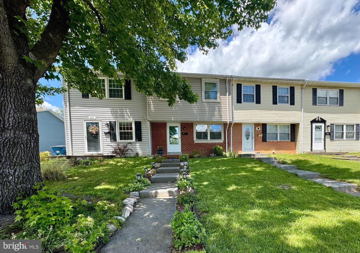 203 RITTER PL, BERRYVILLE, Virginia 22611, 3 Bedrooms Bedrooms, ,1 BathroomBathrooms,Residential,For sale,203 RITTER PL,VACL2003792 MLS # VACL2003792
