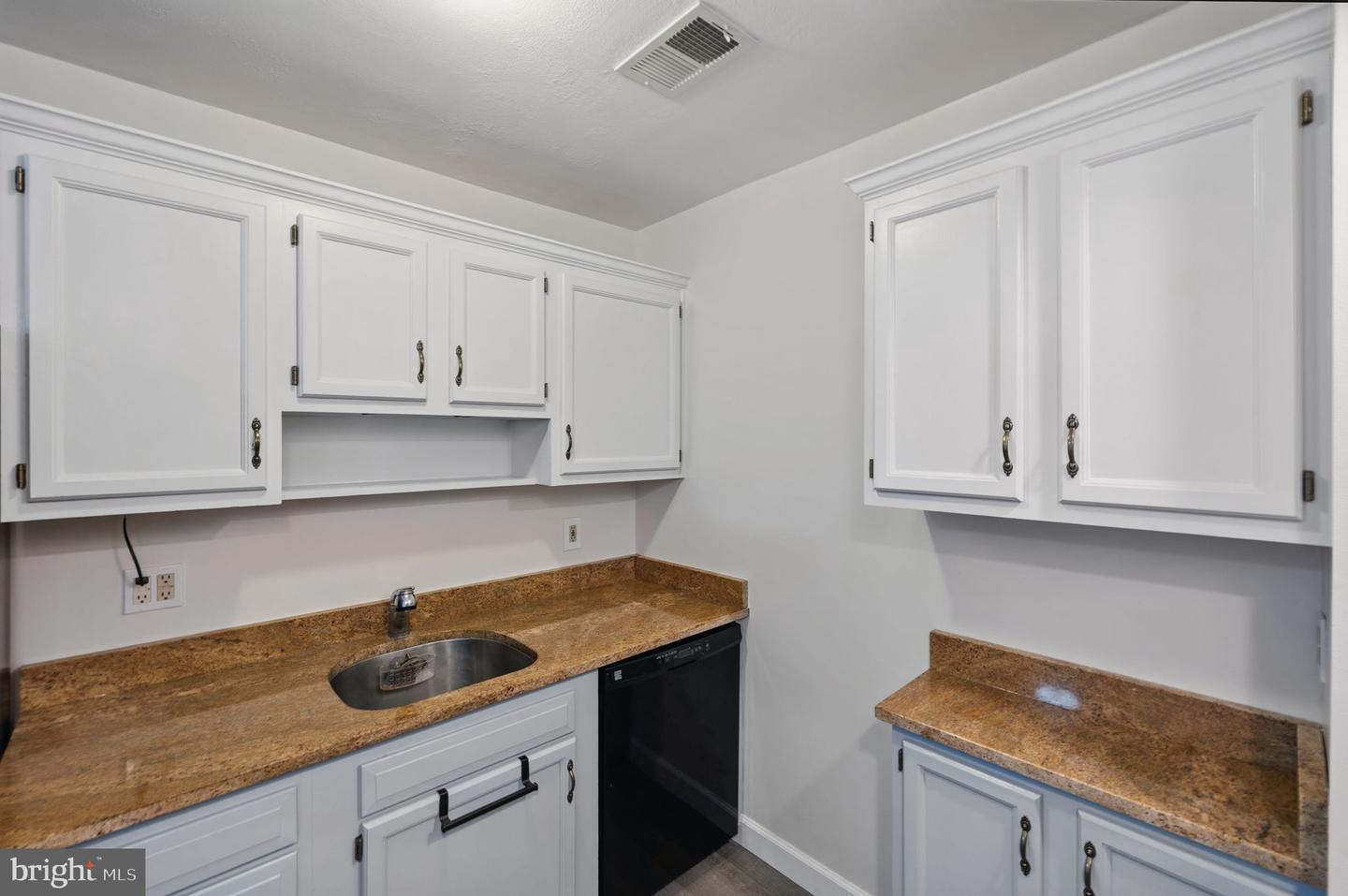 203 RITTER PL, BERRYVILLE, Virginia 22611, 3 Bedrooms Bedrooms, ,1 BathroomBathrooms,Residential,For sale,203 RITTER PL,VACL2003792 MLS # VACL2003792