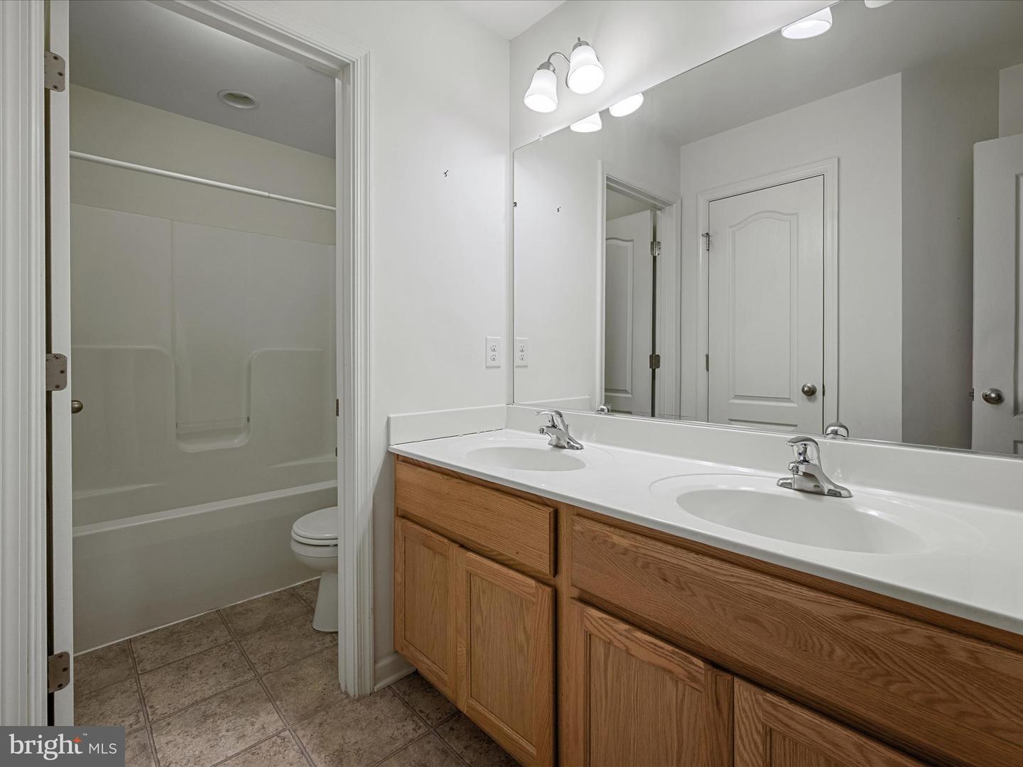 109 GREEN DR, CROSS JUNCTION, Virginia 22625, 4 Bedrooms Bedrooms, ,3 BathroomsBathrooms,Residential,For sale,109 GREEN DR,VAFV2034458 MLS # VAFV2034458