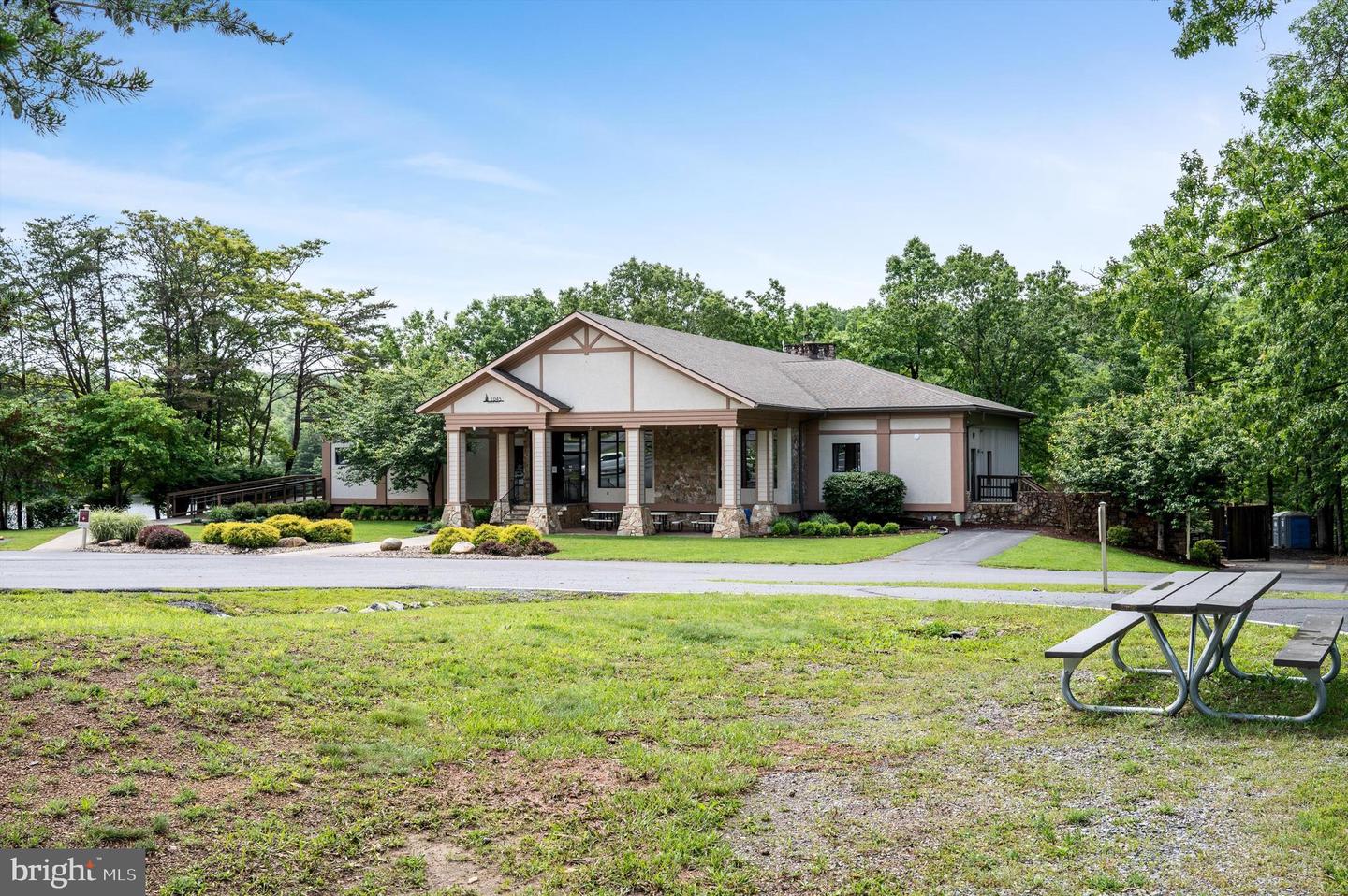 109 GREEN DR, CROSS JUNCTION, Virginia 22625, 4 Bedrooms Bedrooms, ,3 BathroomsBathrooms,Residential,For sale,109 GREEN DR,VAFV2034458 MLS # VAFV2034458