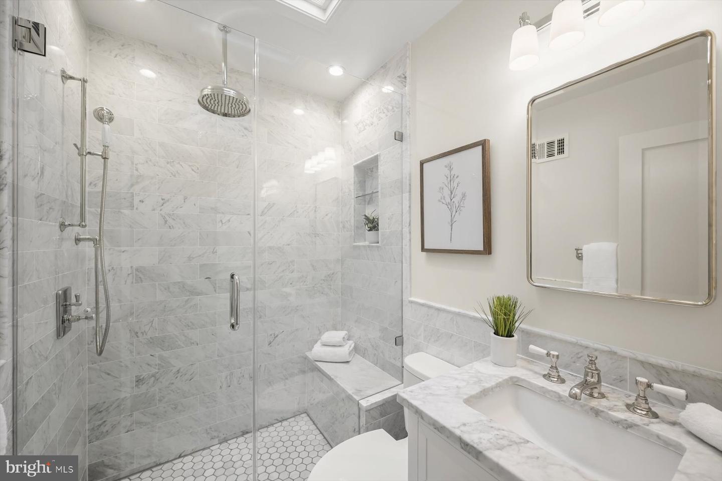 1524 32ND ST NW, WASHINGTON, District Of Columbia 20007, 2 Bedrooms Bedrooms, ,2 BathroomsBathrooms,Residential,For sale,1524 32ND ST NW,DCDC2202552 MLS # DCDC2202552