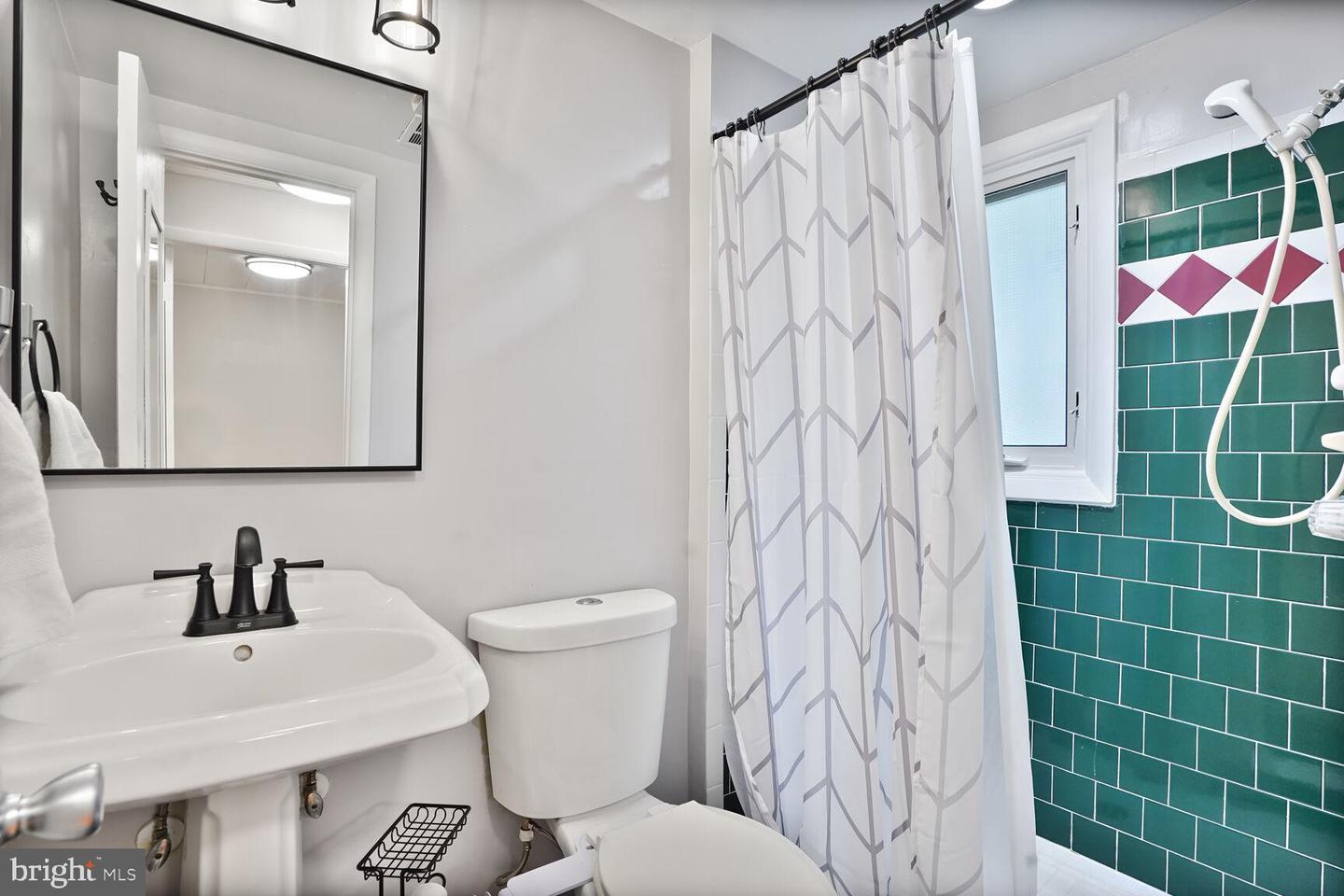 11106 BYRD DR, FAIRFAX, Virginia 22030, 4 Bedrooms Bedrooms, ,2 BathroomsBathrooms,Residential,For sale,11106 BYRD DR,VAFX2243436 MLS # VAFX2243436