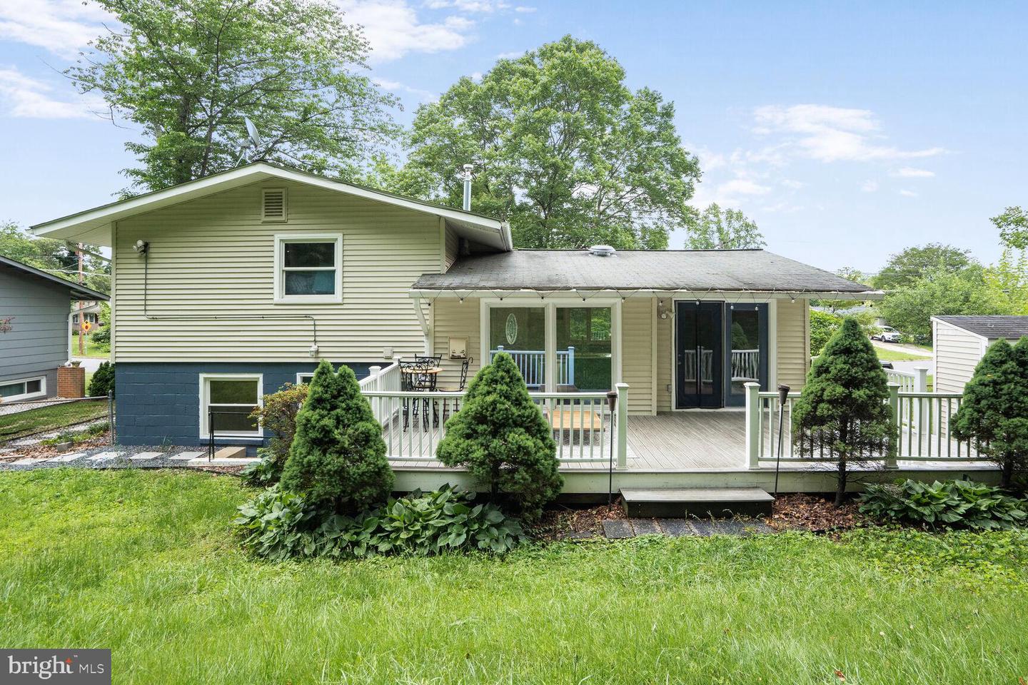 11106 BYRD DR, FAIRFAX, Virginia 22030, 4 Bedrooms Bedrooms, ,2 BathroomsBathrooms,Residential,For sale,11106 BYRD DR,VAFX2243436 MLS # VAFX2243436
