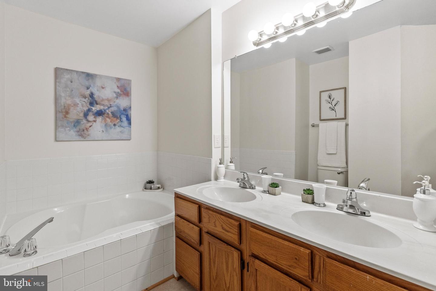 9217 CARDINAL FOREST LN #30, LORTON, Virginia 22079, 3 Bedrooms Bedrooms, ,2 BathroomsBathrooms,Residential,For sale,9217 CARDINAL FOREST LN #30,VAFX2243530 MLS # VAFX2243530