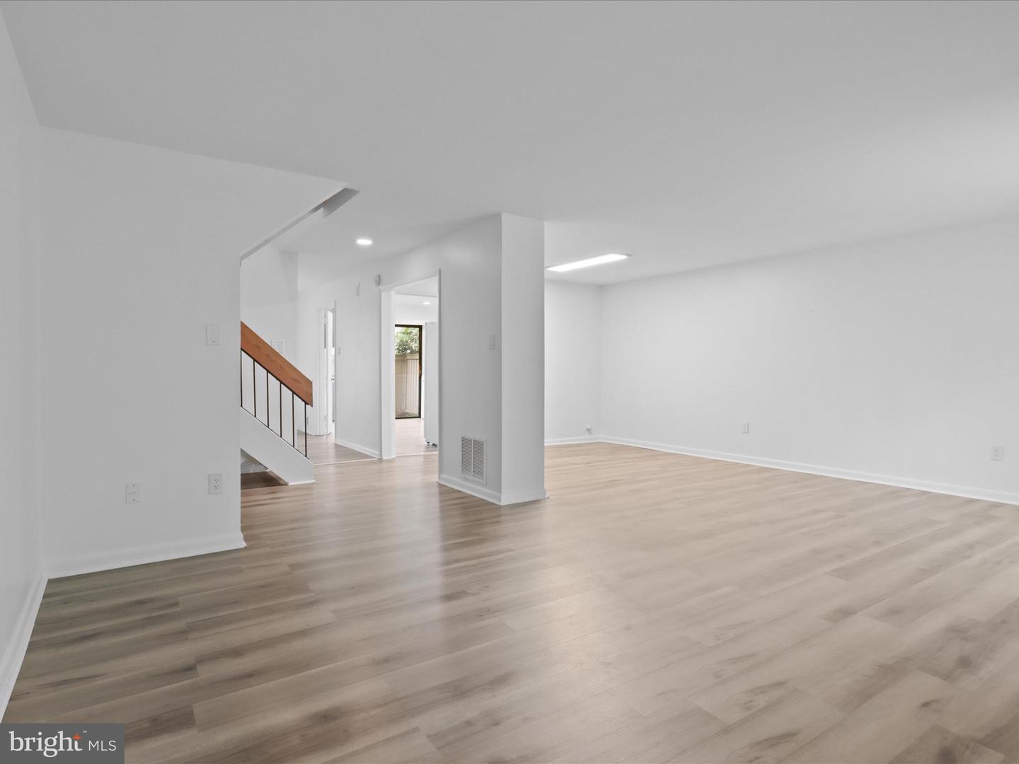 11627 NEWBRIDGE CT, RESTON, Virginia 20191, 3 Bedrooms Bedrooms, ,2 BathroomsBathrooms,Residential,For sale,11627 NEWBRIDGE CT,VAFX2243548 MLS # VAFX2243548
