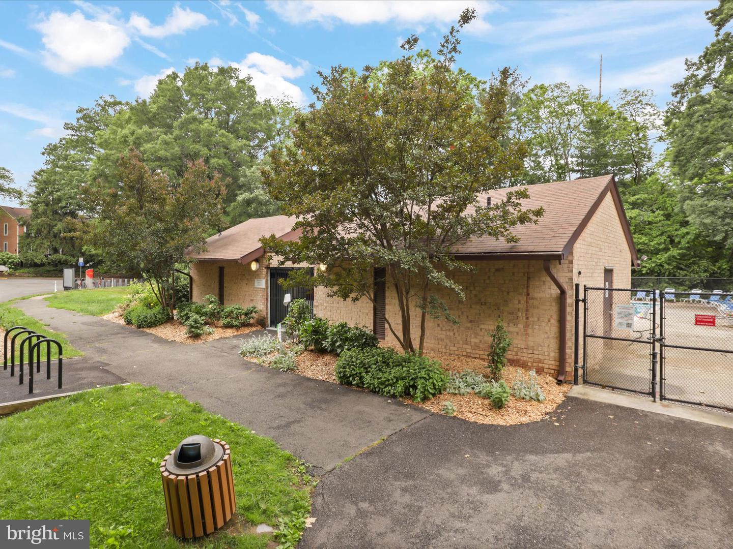 11627 NEWBRIDGE CT, RESTON, Virginia 20191, 3 Bedrooms Bedrooms, ,2 BathroomsBathrooms,Residential,For sale,11627 NEWBRIDGE CT,VAFX2243548 MLS # VAFX2243548
