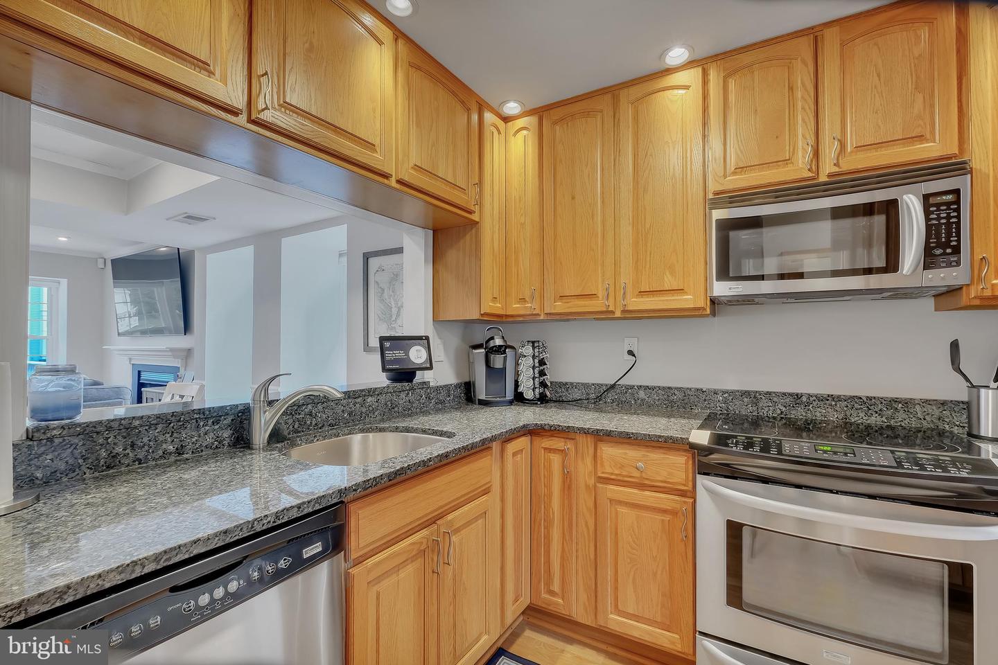 3331 LAKESIDE VIEW DR #6-8, FALLS CHURCH, Virginia 22041, 2 Bedrooms Bedrooms, ,2 BathroomsBathrooms,Residential,For sale,3331 LAKESIDE VIEW DR #6-8,VAFX2243494 MLS # VAFX2243494