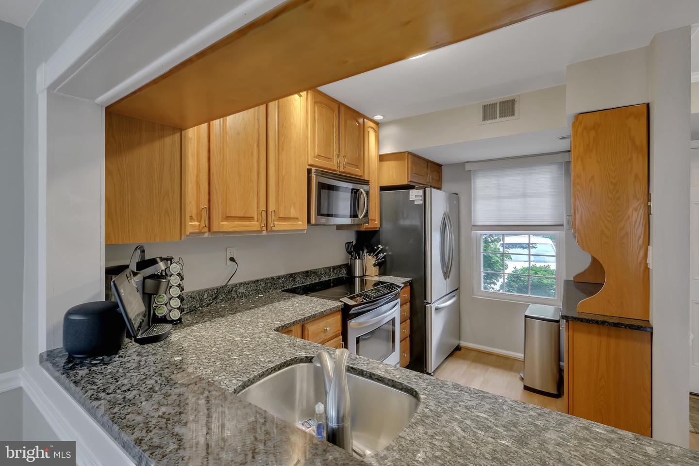 3331 LAKESIDE VIEW DR #6-8, FALLS CHURCH, Virginia 22041, 2 Bedrooms Bedrooms, ,2 BathroomsBathrooms,Residential,For sale,3331 LAKESIDE VIEW DR #6-8,VAFX2243494 MLS # VAFX2243494
