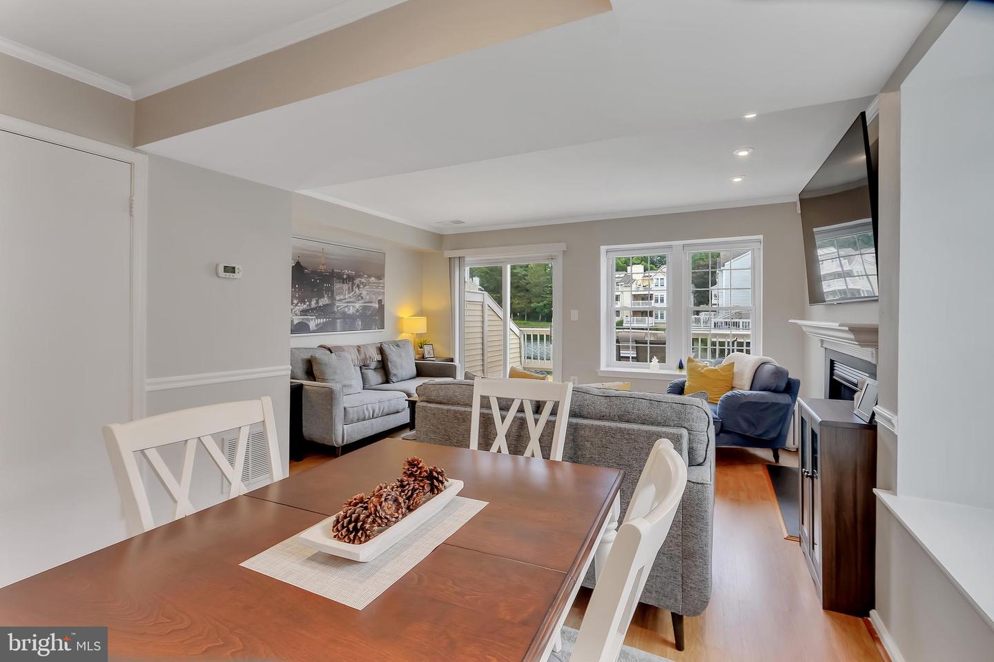 3331 LAKESIDE VIEW DR #6-8, FALLS CHURCH, Virginia 22041, 2 Bedrooms Bedrooms, ,2 BathroomsBathrooms,Residential,For sale,3331 LAKESIDE VIEW DR #6-8,VAFX2243494 MLS # VAFX2243494