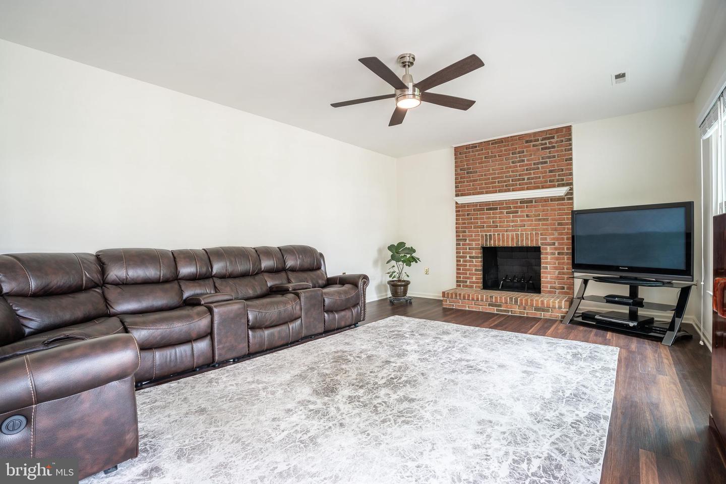 2922 MOTHER WELL CT, HERNDON, Virginia 20171, 4 Bedrooms Bedrooms, ,3 BathroomsBathrooms,Residential,For sale,2922 MOTHER WELL CT,VAFX2243536 MLS # VAFX2243536