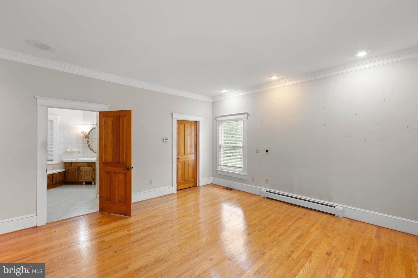 503 S WASHINGTON ST, WINCHESTER, Virginia 22601, 5 Bedrooms Bedrooms, ,4 BathroomsBathrooms,Residential,For sale,503 S WASHINGTON ST,VAWI2007840 MLS # VAWI2007840